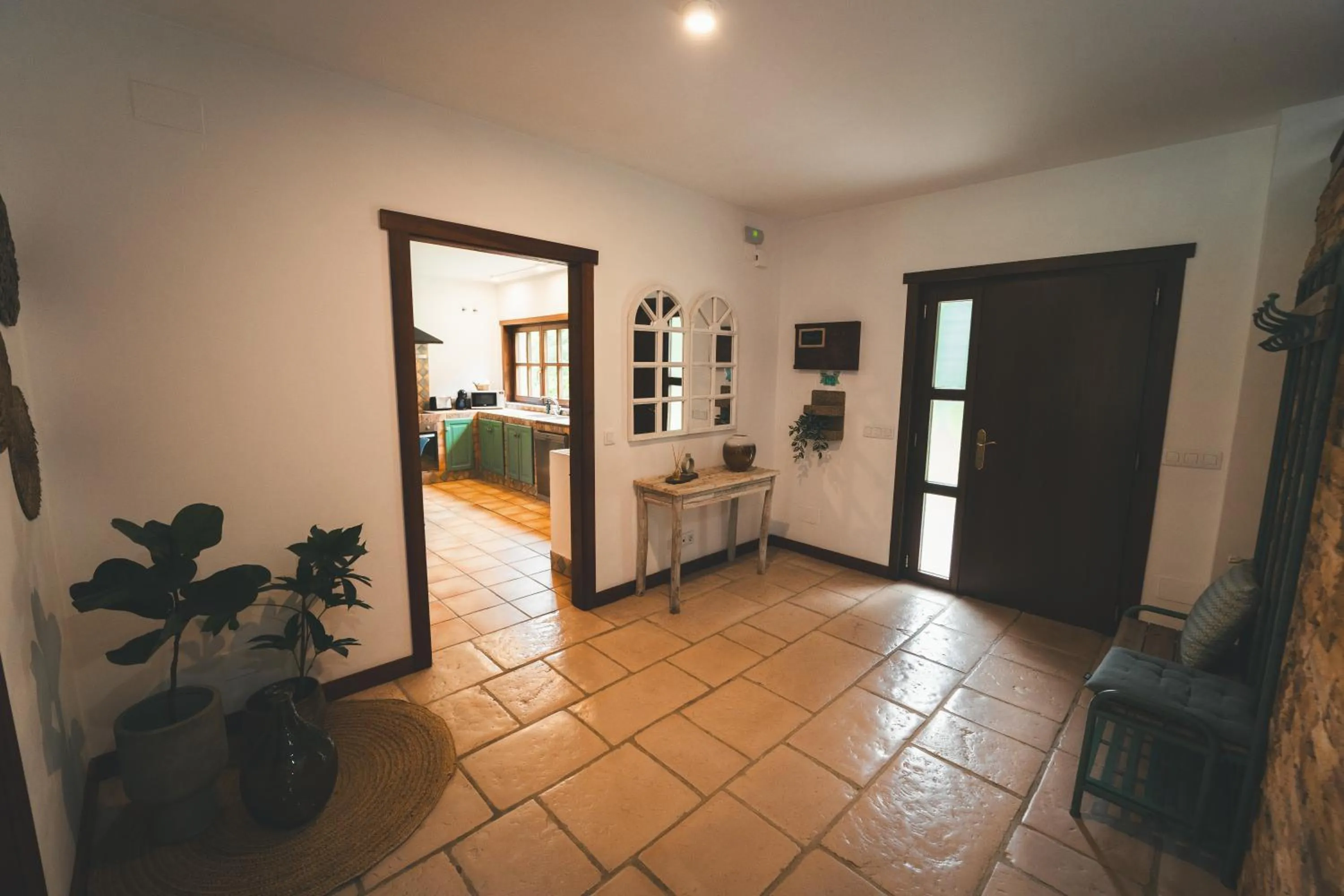Area and facilities in HolaCamp Camino