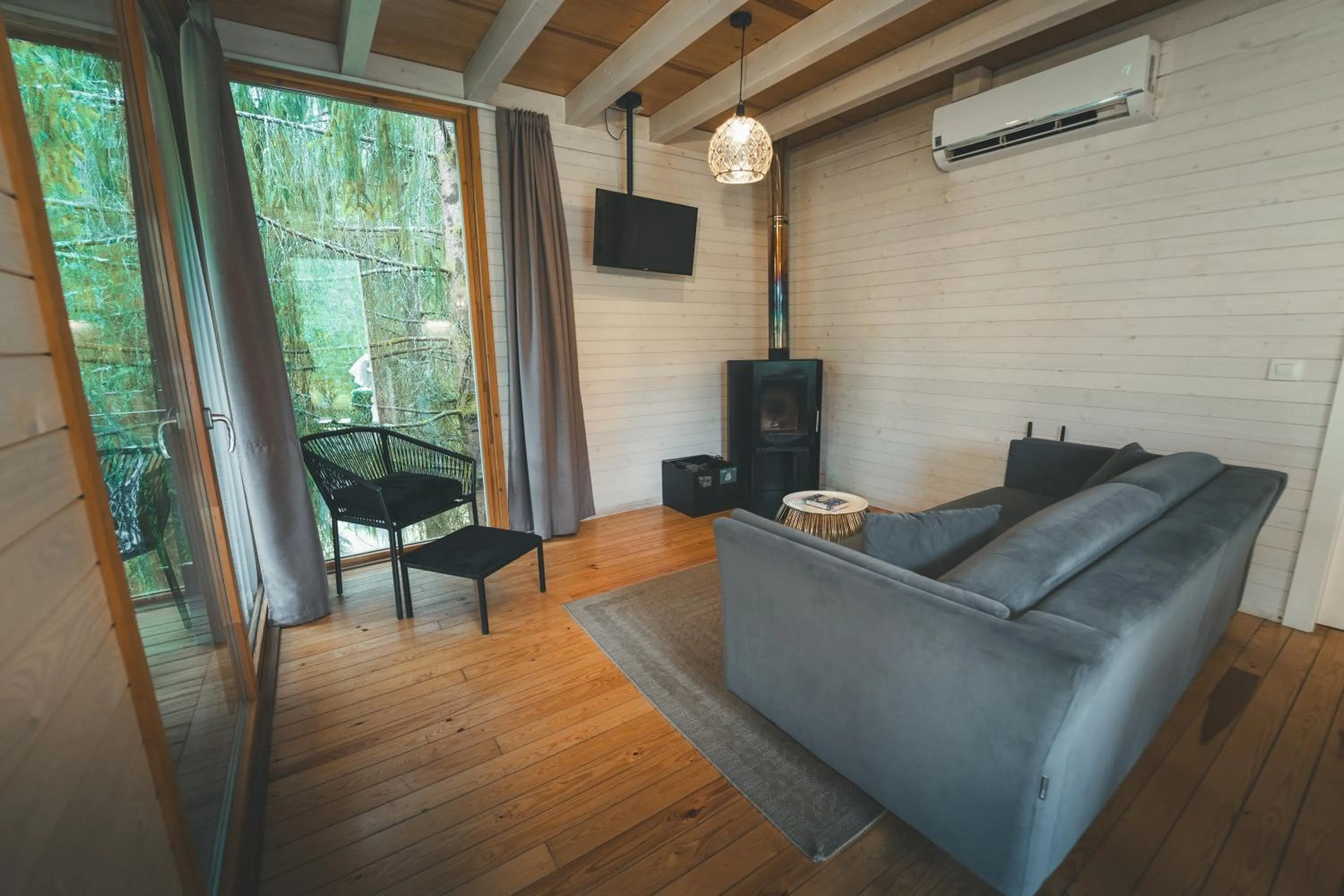 TV and multimedia in HolaCamp Camino