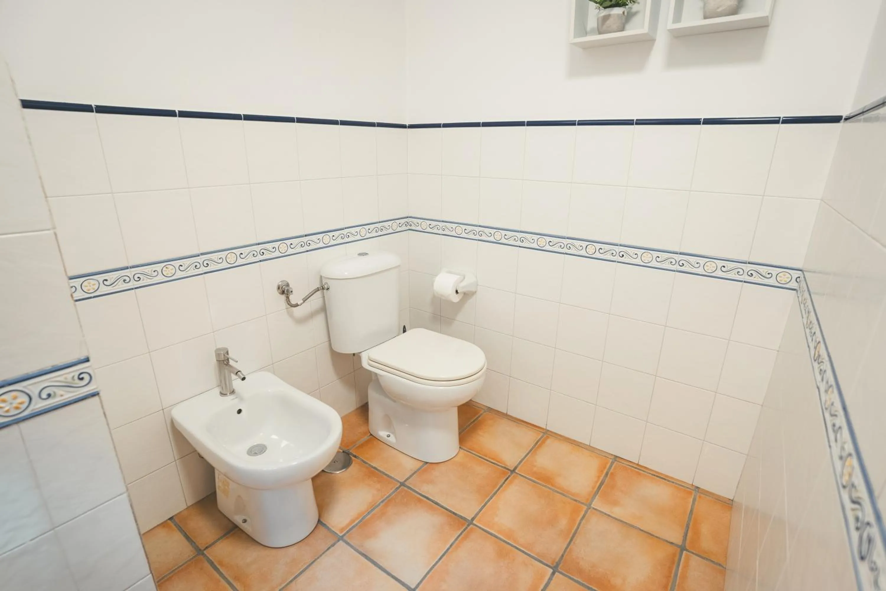 Toilet in HolaCamp Camino