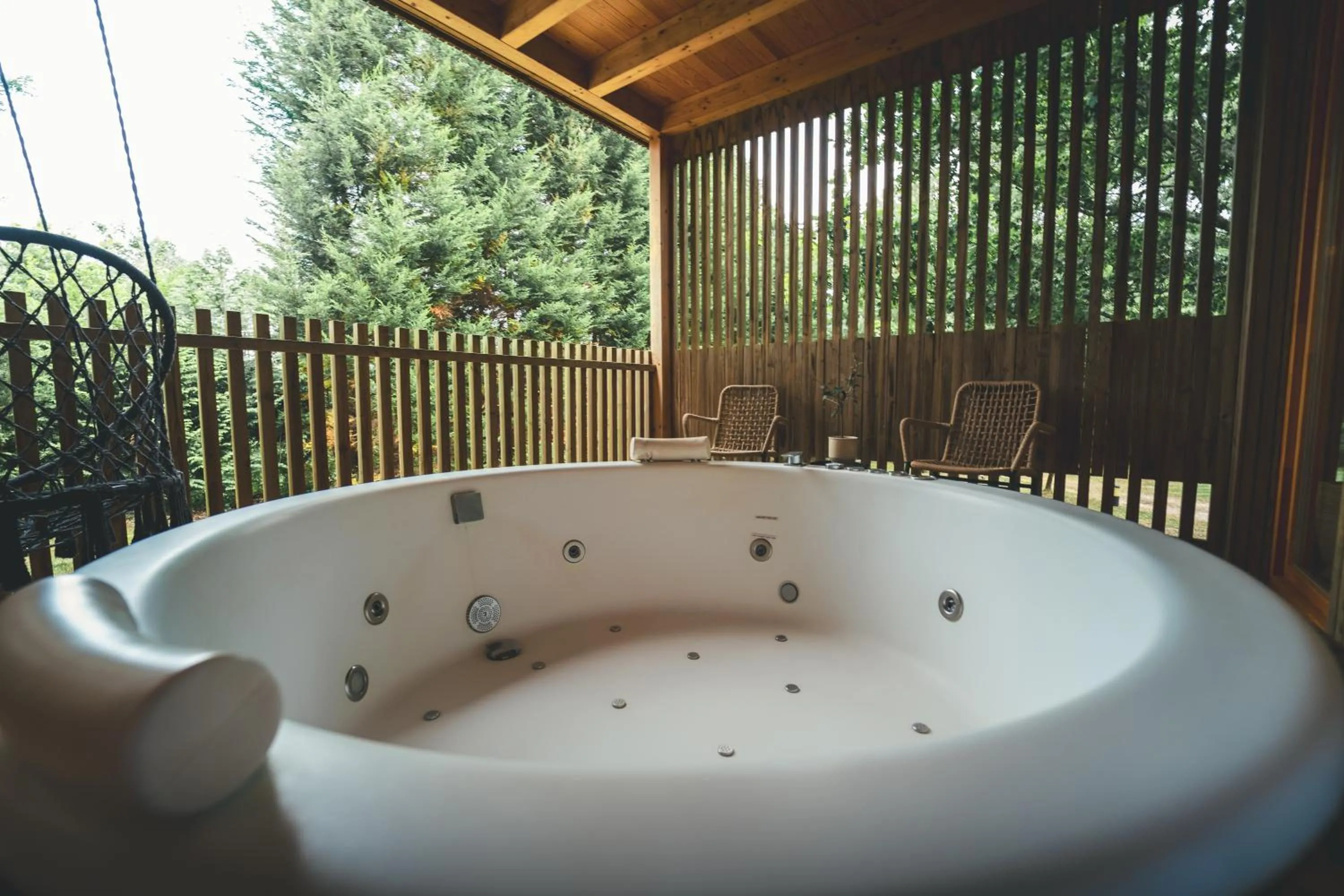 Hot Tub in HolaCamp Camino