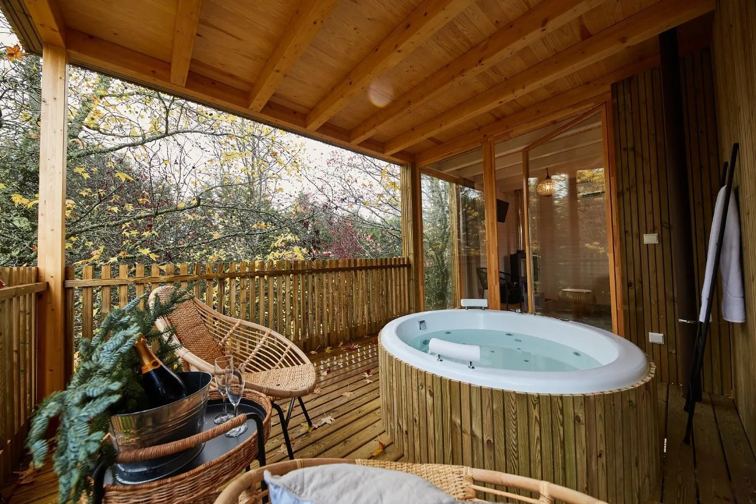 Hot Tub in HolaCamp Camino