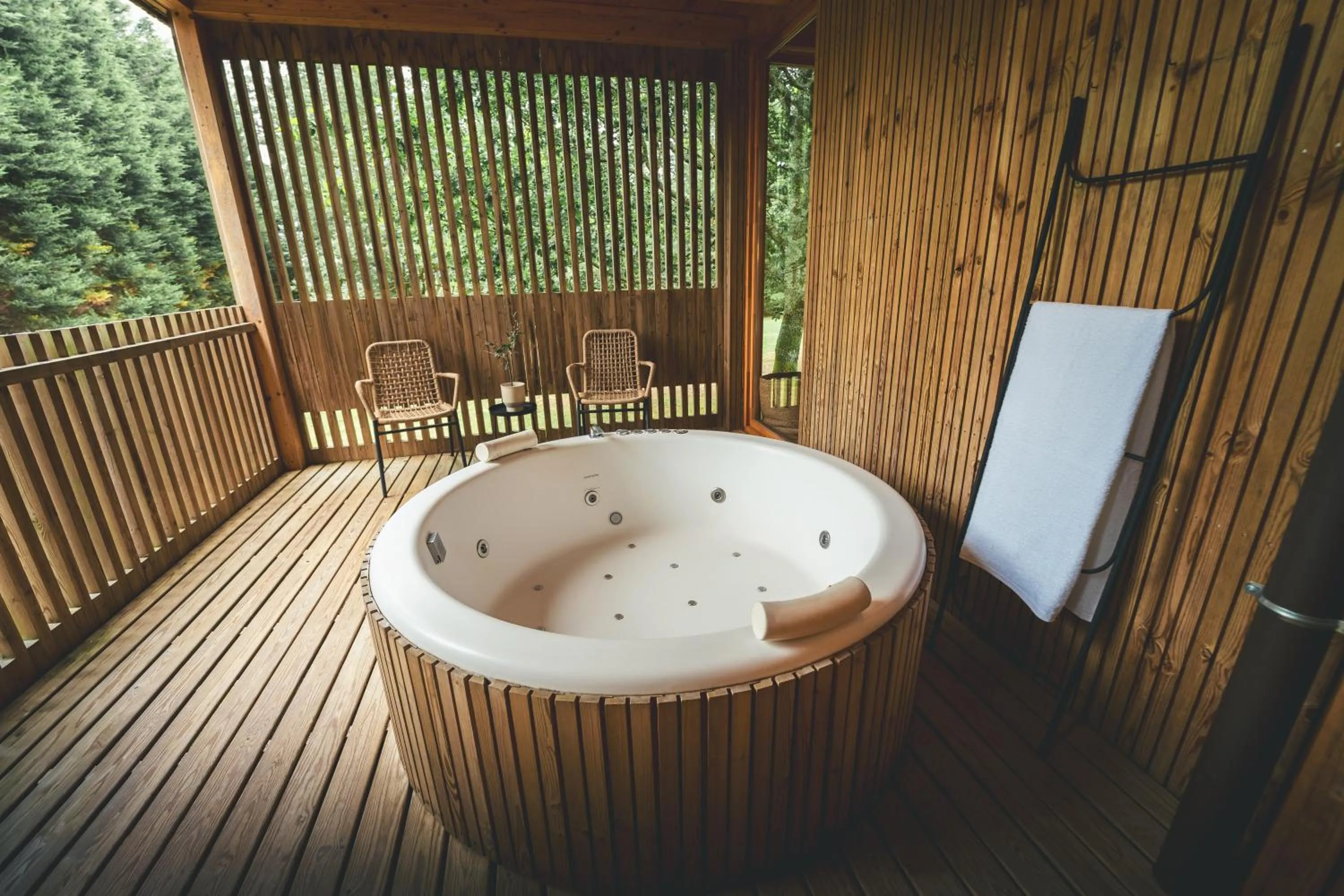 Hot Tub in HolaCamp Camino