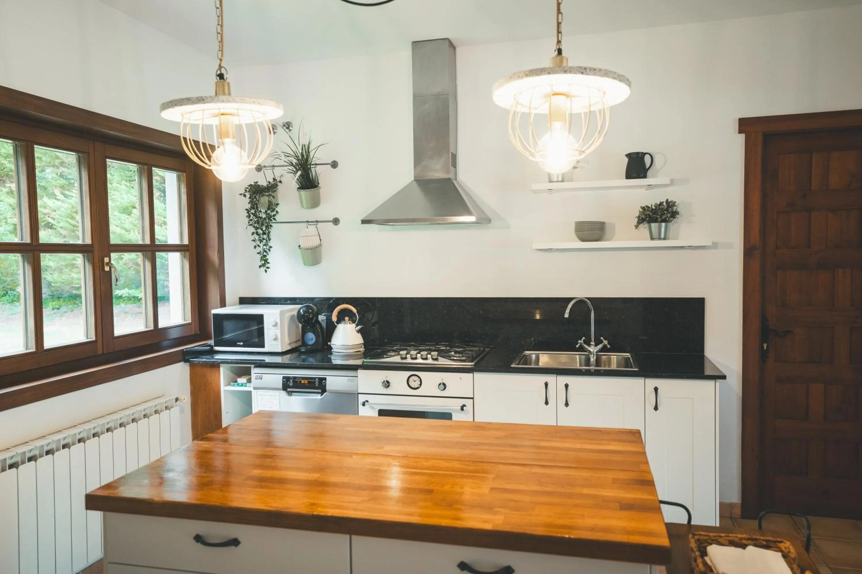 Kitchen or kitchenette in HolaCamp Camino