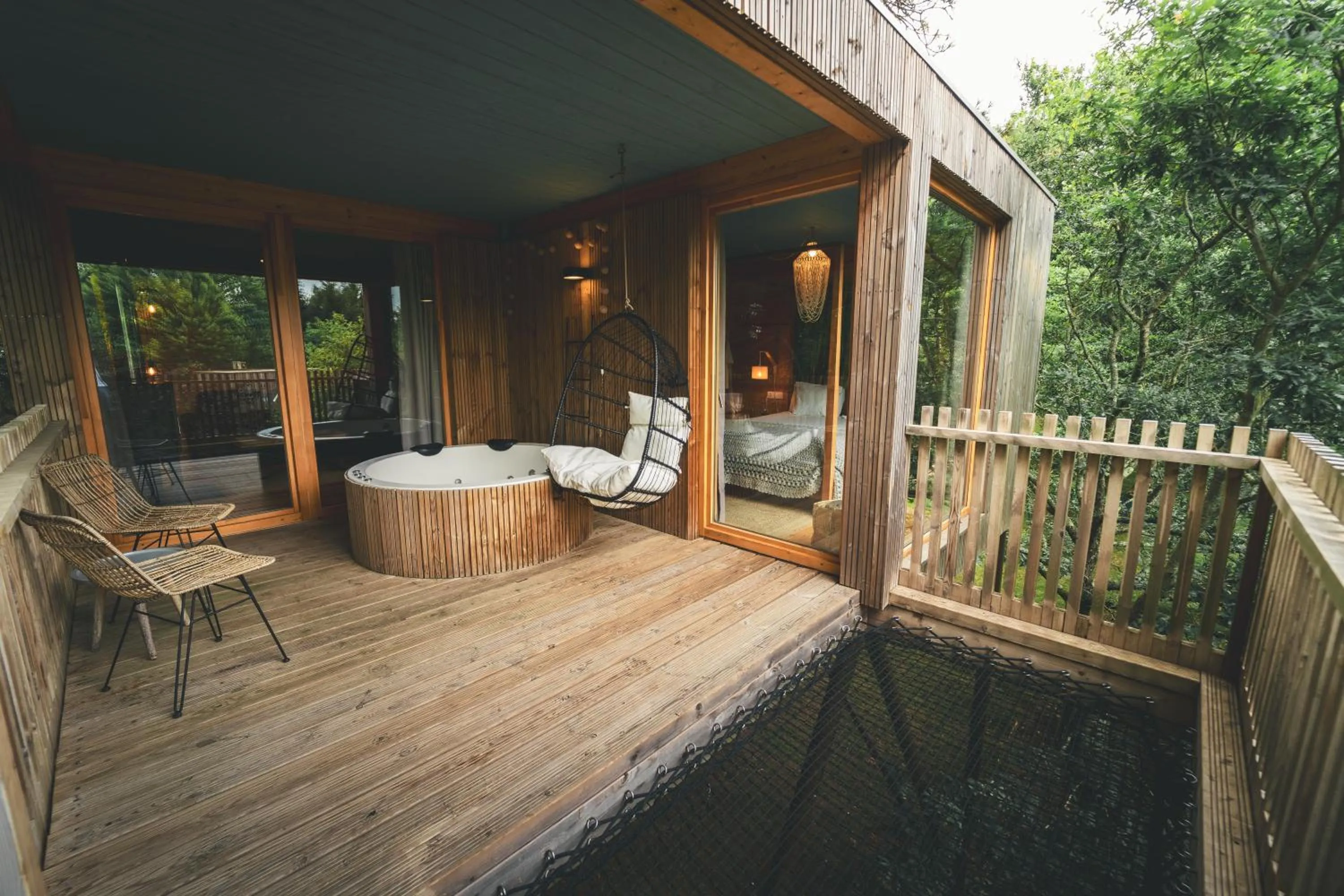 Hot Tub in HolaCamp Camino