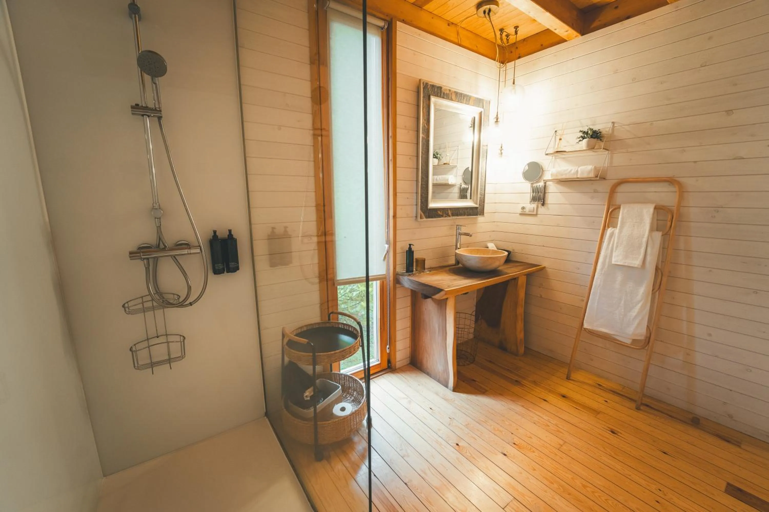 Shower in HolaCamp Camino