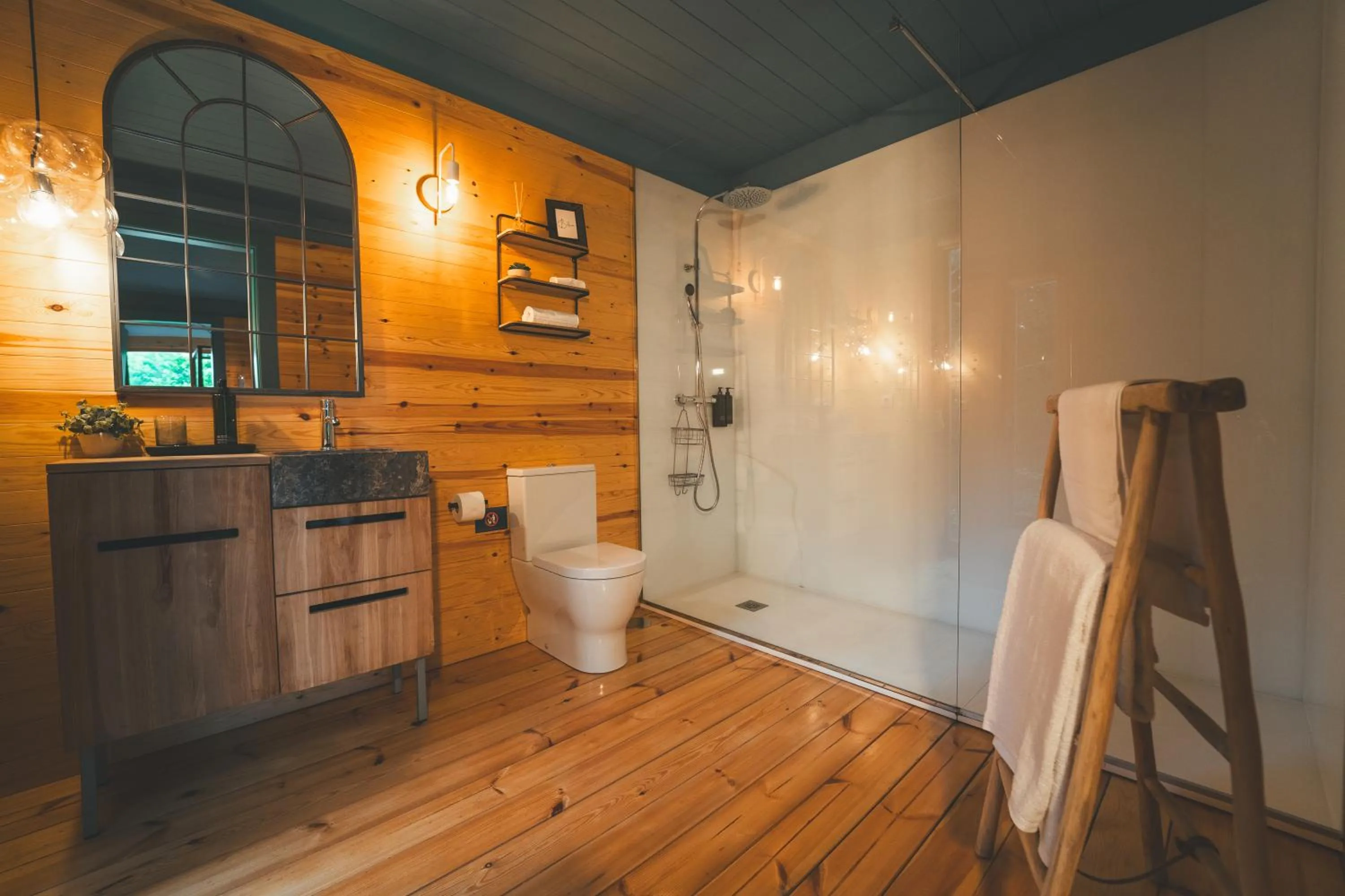 Bathroom in HolaCamp Camino