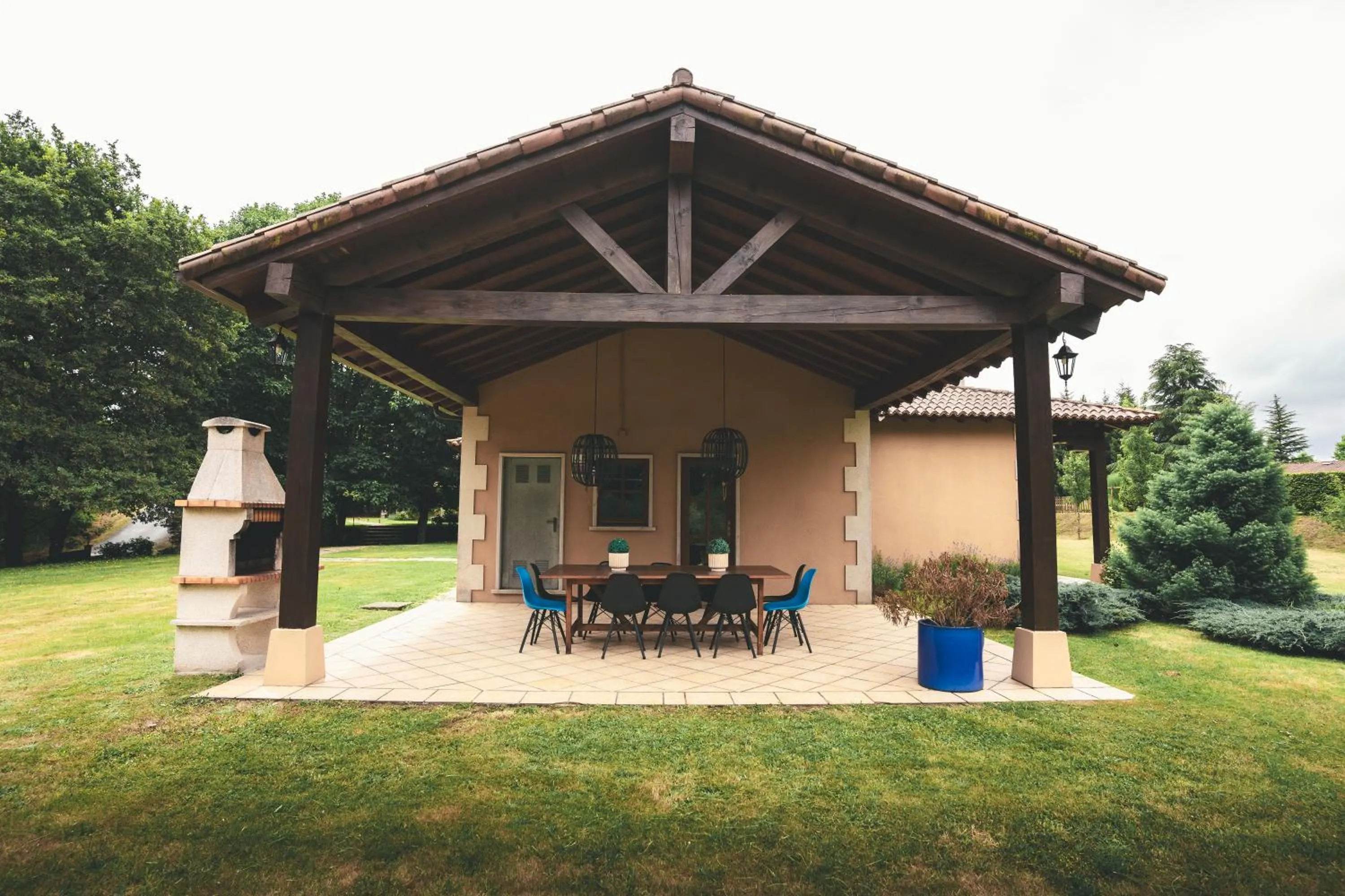Patio in HolaCamp Camino