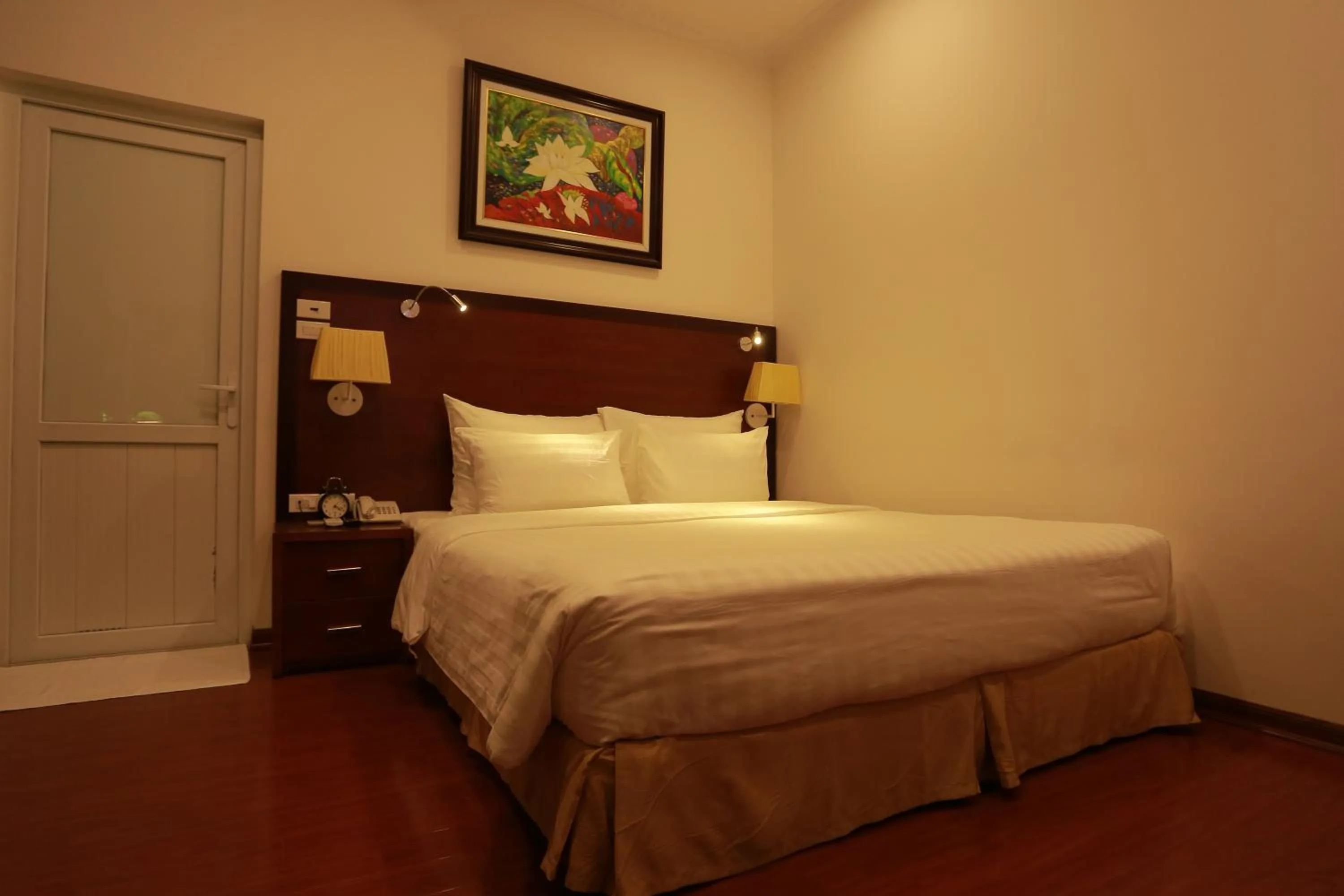 Bed in The Melbourne Hotel