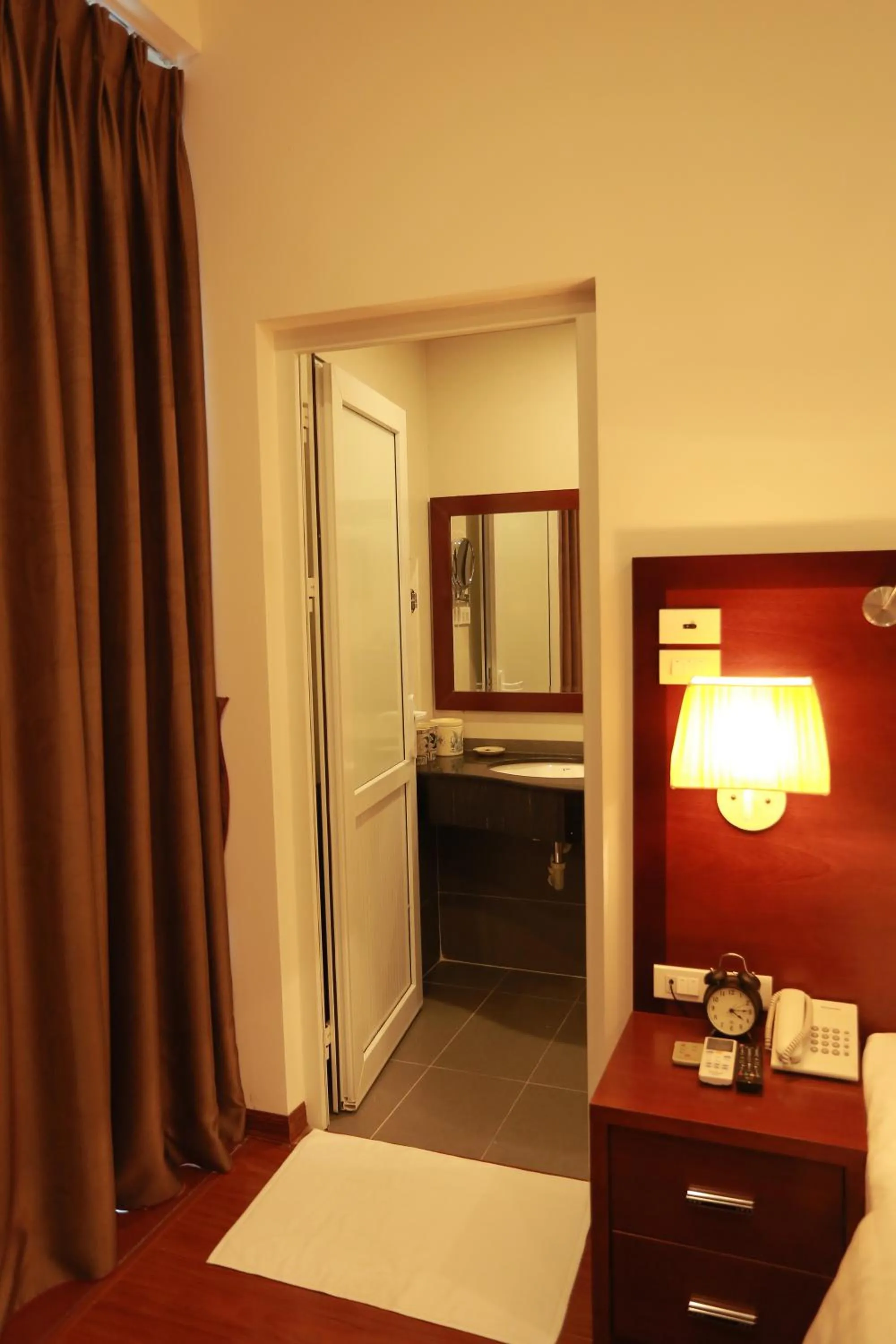 Bed in The Melbourne Hotel