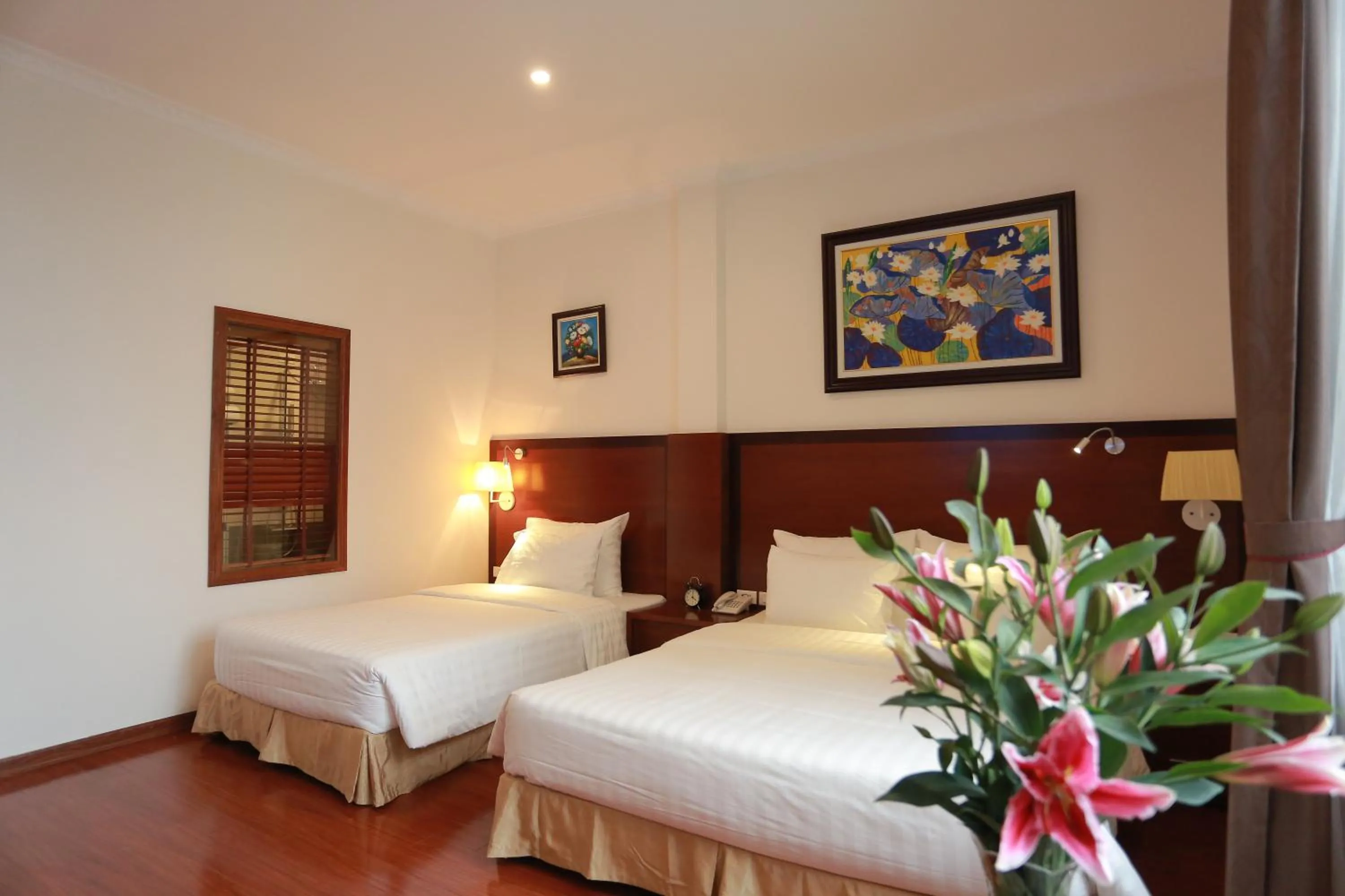 Bed in The Melbourne Hotel