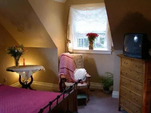 Antique Slumber Old Town Bed & Breakfast