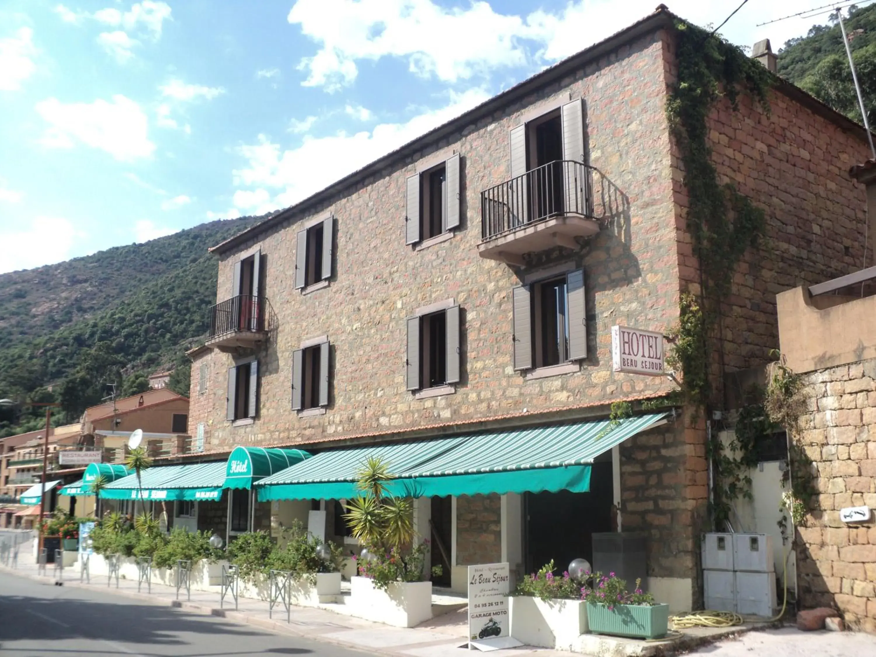 Hotel & Restaurant Le Beau Sejour Hotel & Restaurant Le Beau Sejour