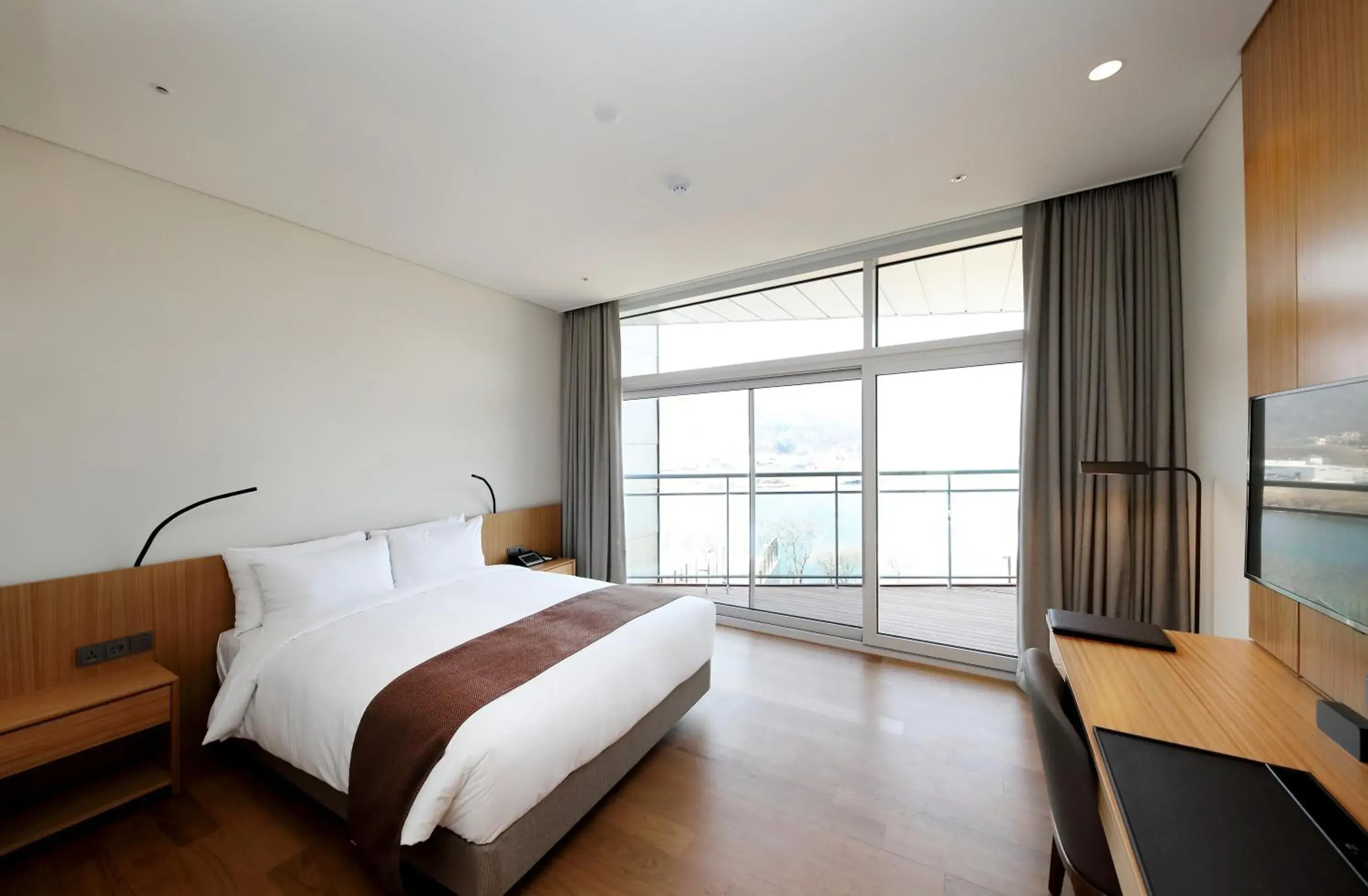 Bed in Midas Hotel & Resort Bed in Midas Hotel & Resort