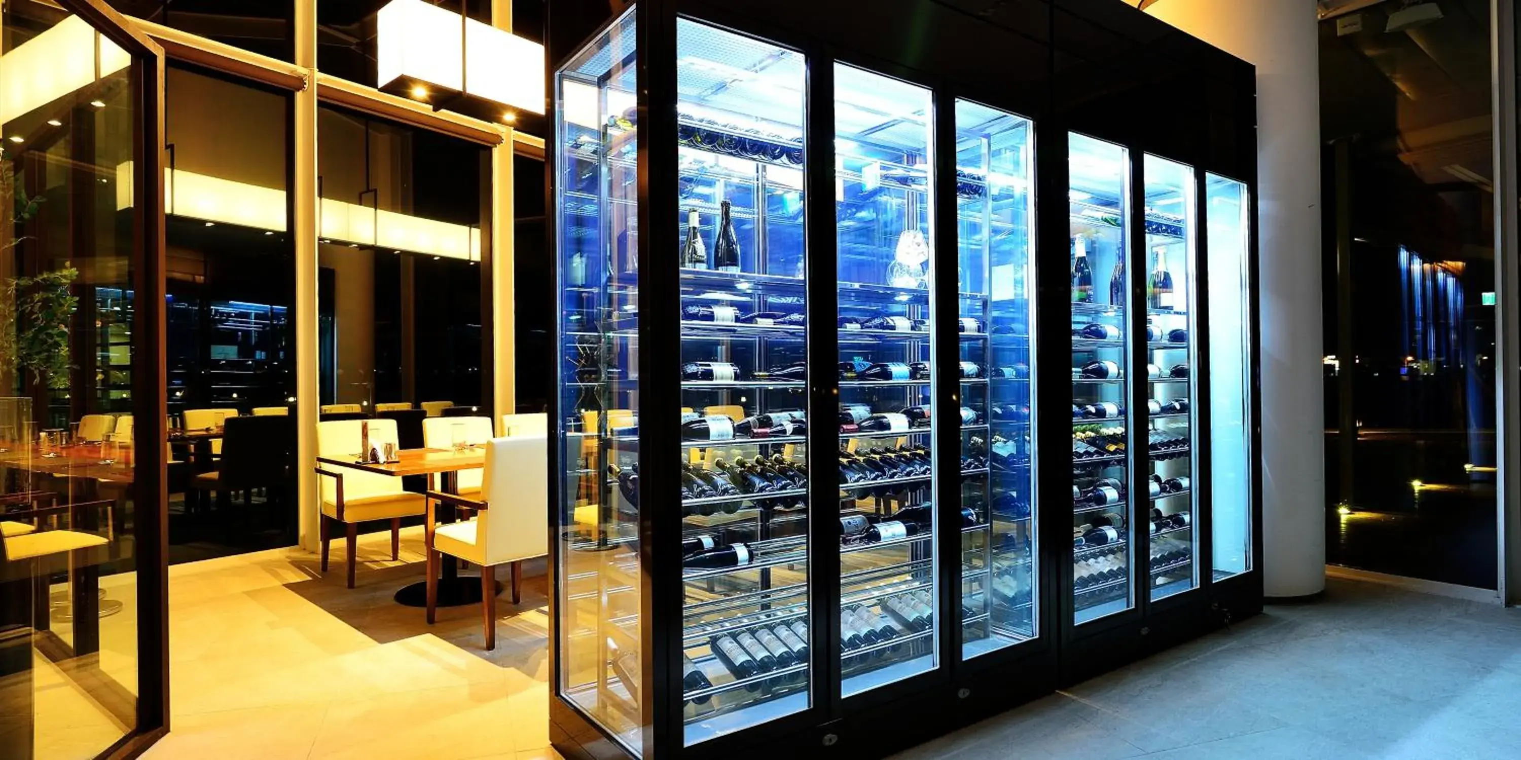 Restaurant/places to eat in Midas Hotel & Resort Restaurant/places to eat in Midas Hotel & Resort