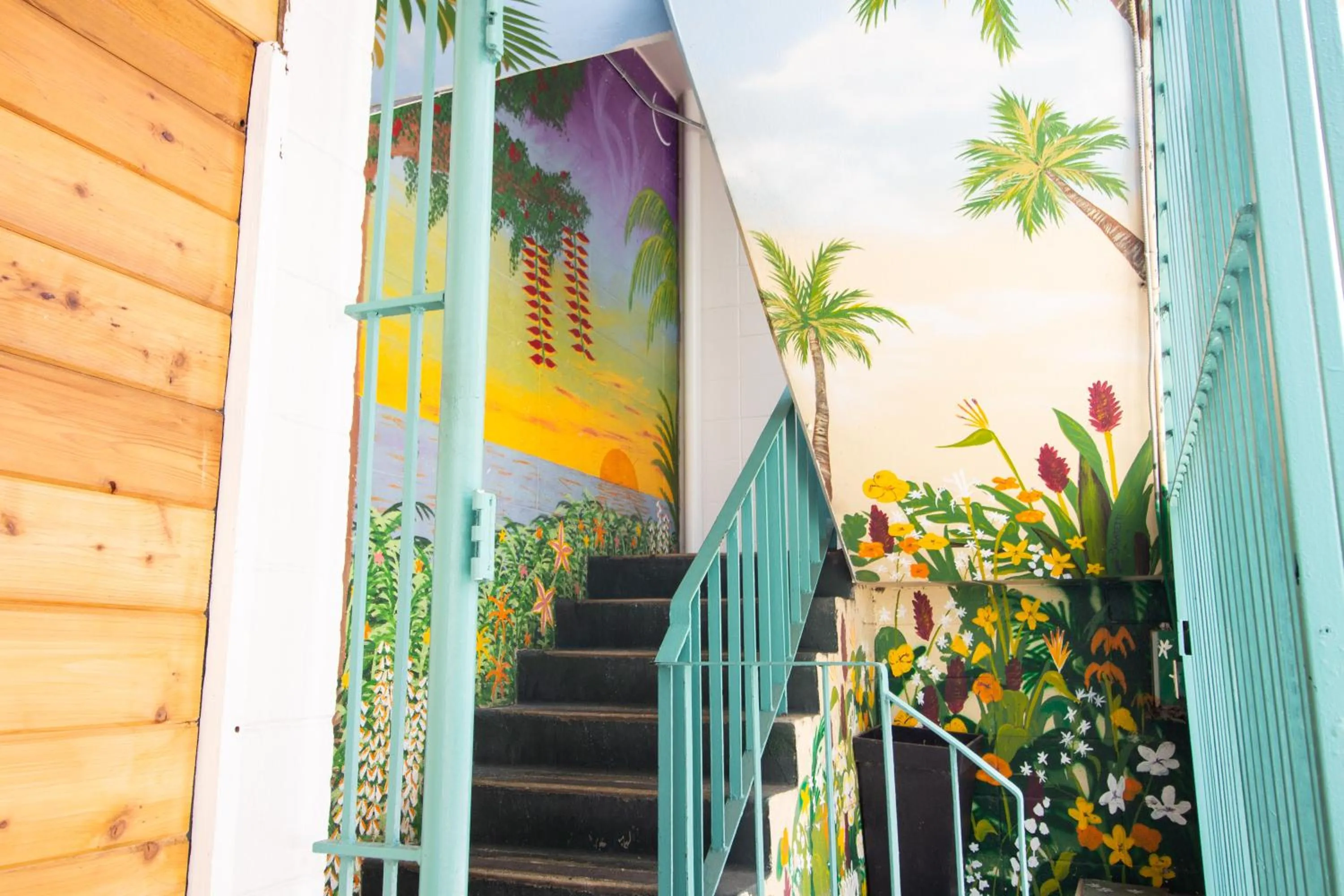 Day in Waikiki Beachside Hostel