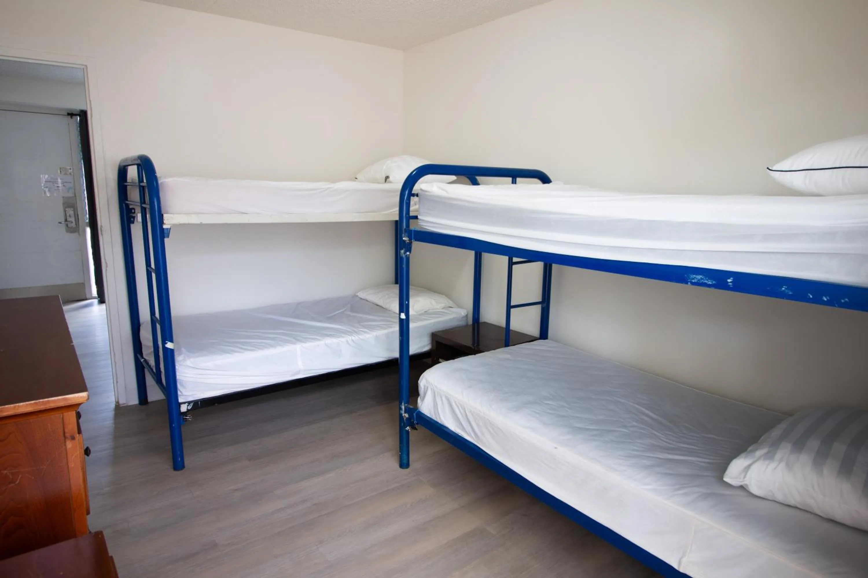 Bed in Waikiki Beachside Hostel