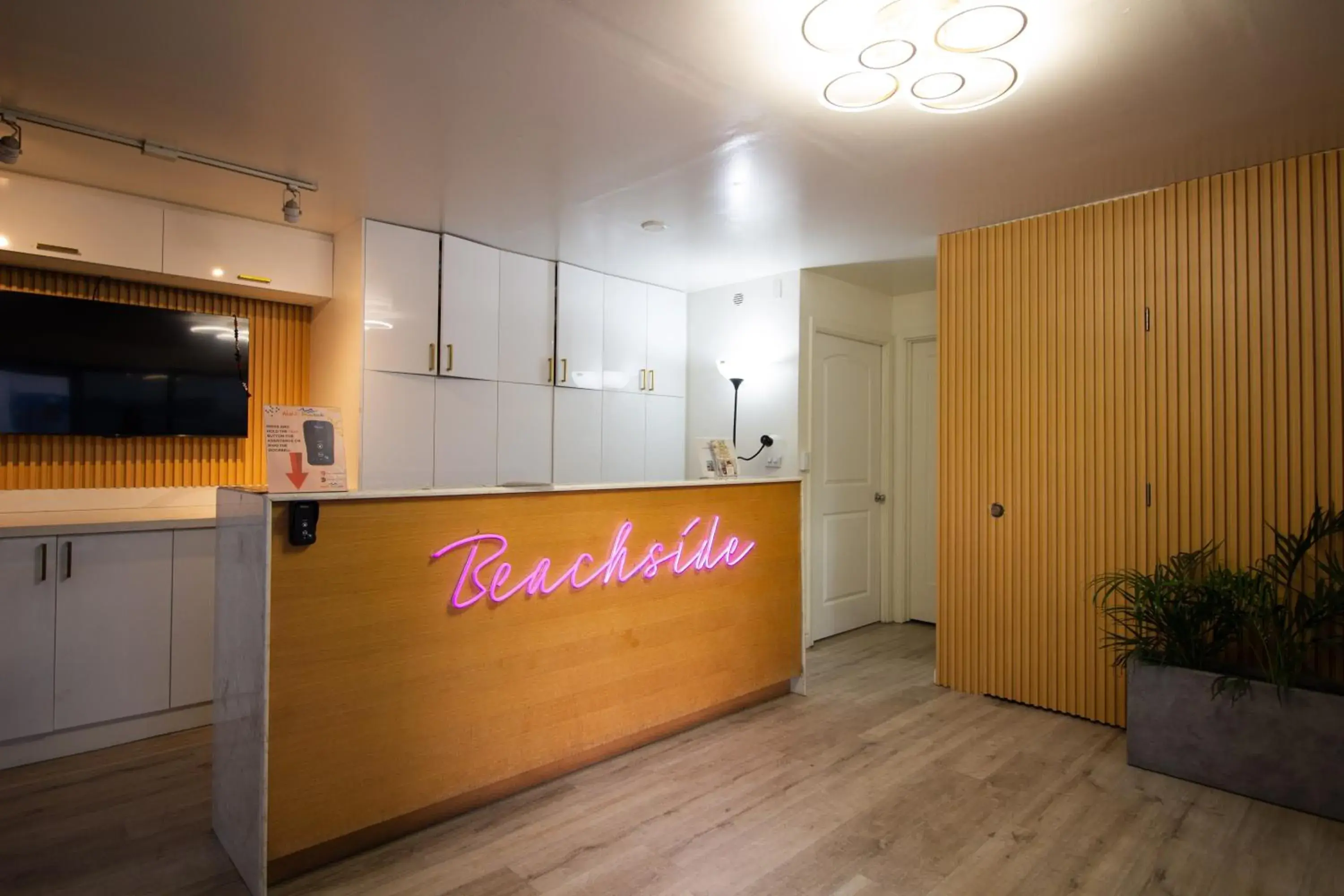 Lobby or reception in Waikiki Beachside Hostel Lobby or reception in Waikiki Beachside Hostel