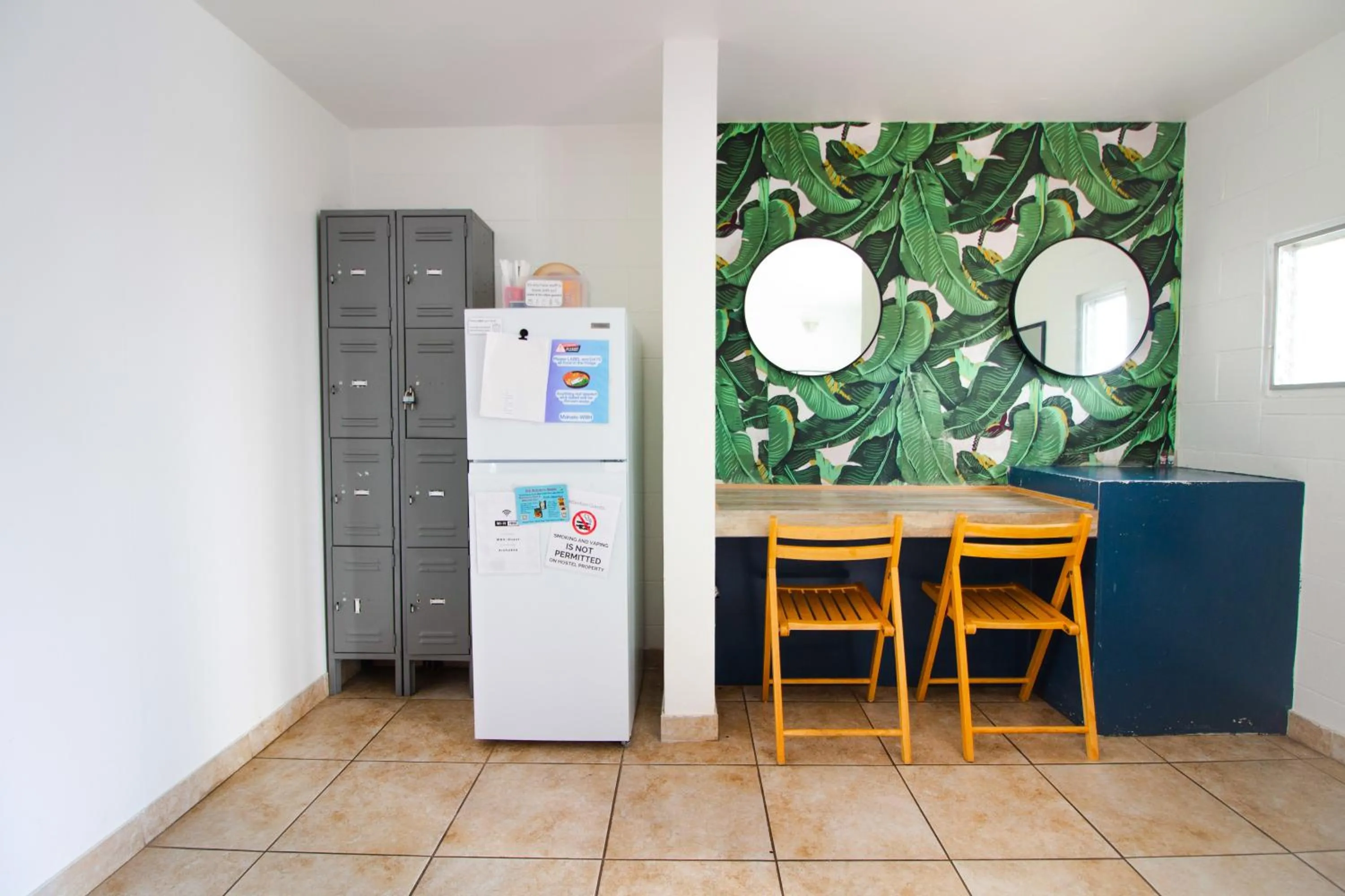 Waikiki Beachside Hostel