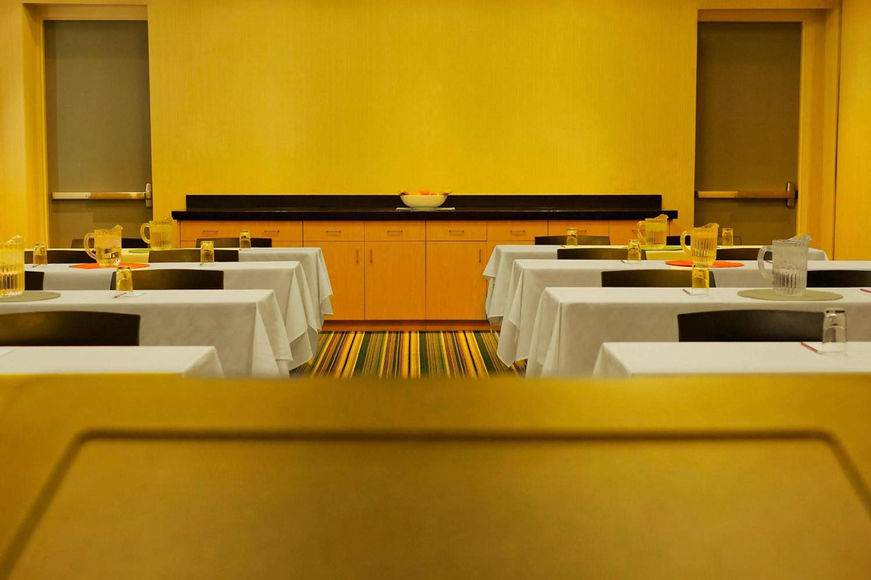 Meeting/conference room in Aloft Minneapolis