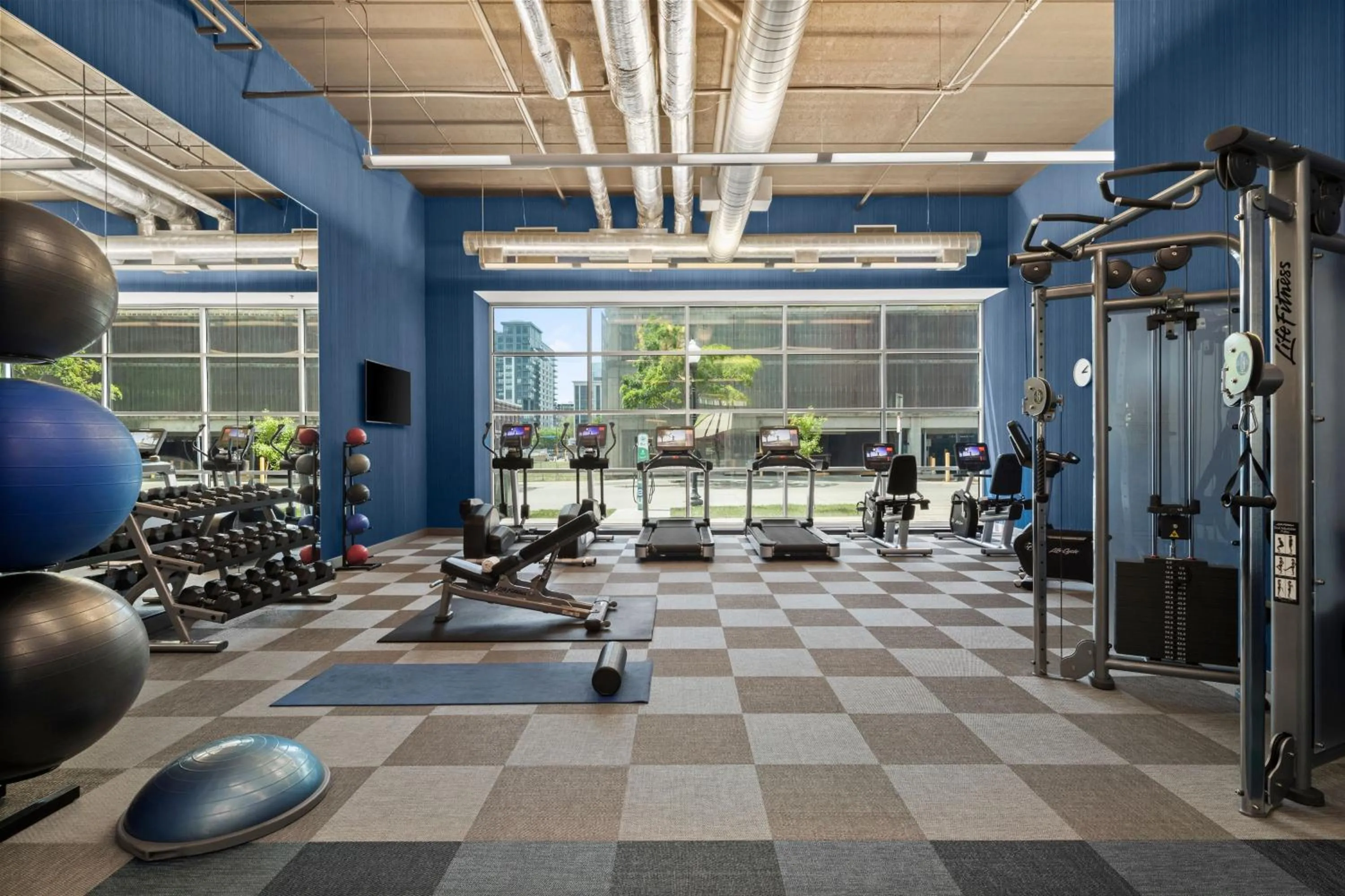 Fitness centre/facilities in Aloft Minneapolis