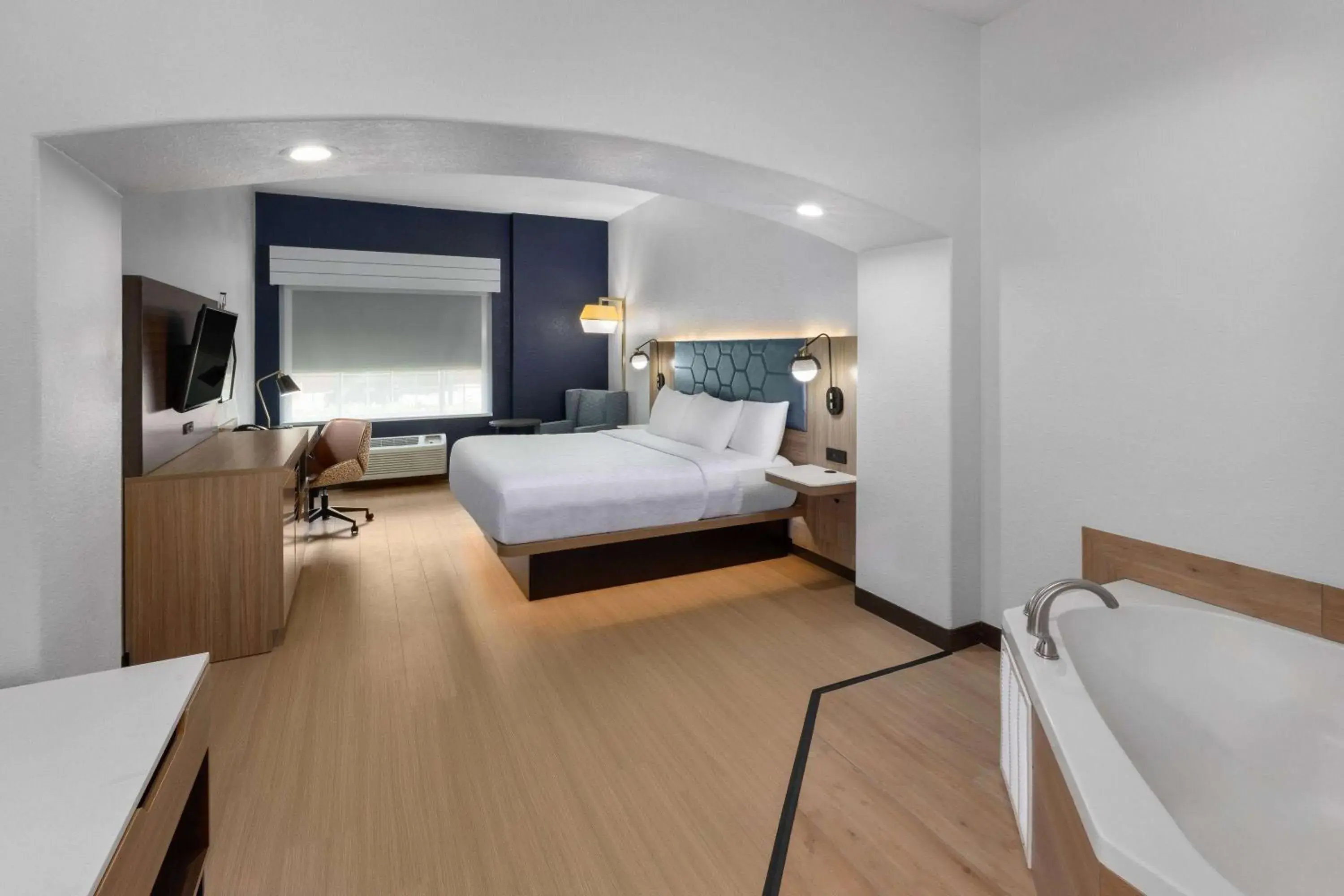 King Room with Spa Bath in La Quinta by Wyndham San Antonio Northwest King Room with Spa Bath in La Quinta by Wyndham San Antonio Northwest