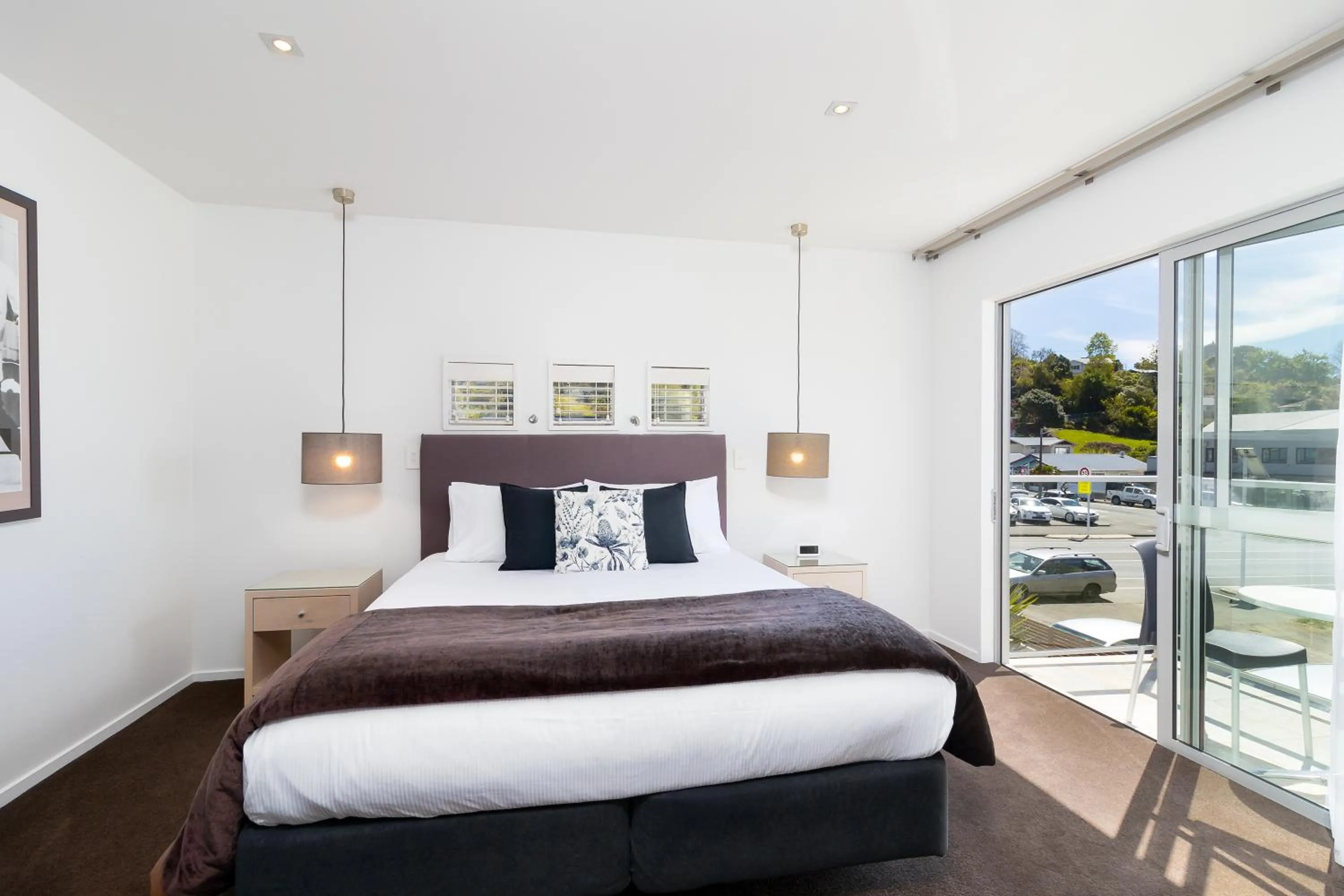 Bedroom, Bed in Century Park