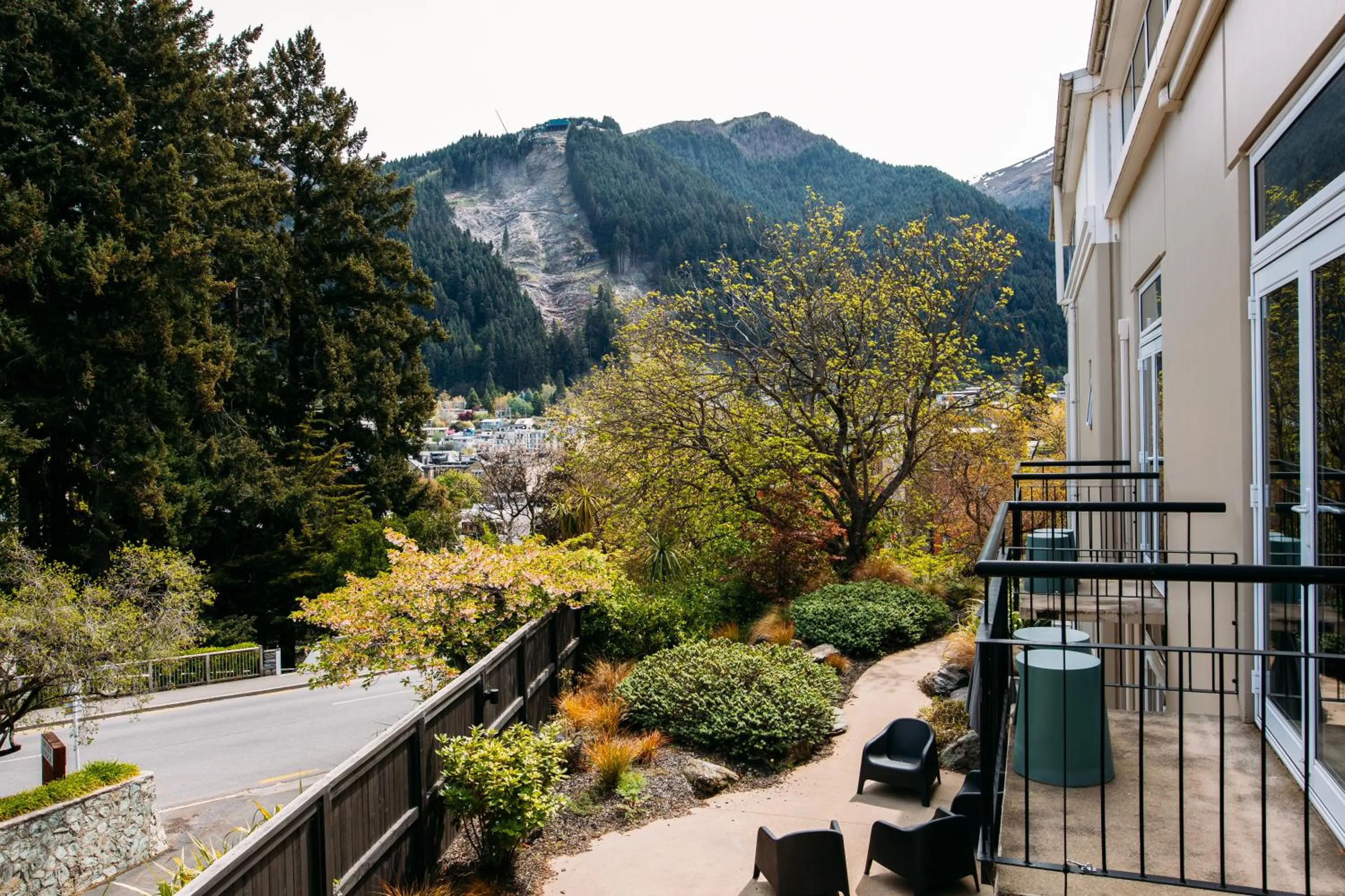 Mountain view in The Central Hotel Queenstown, A Naumi Chapter