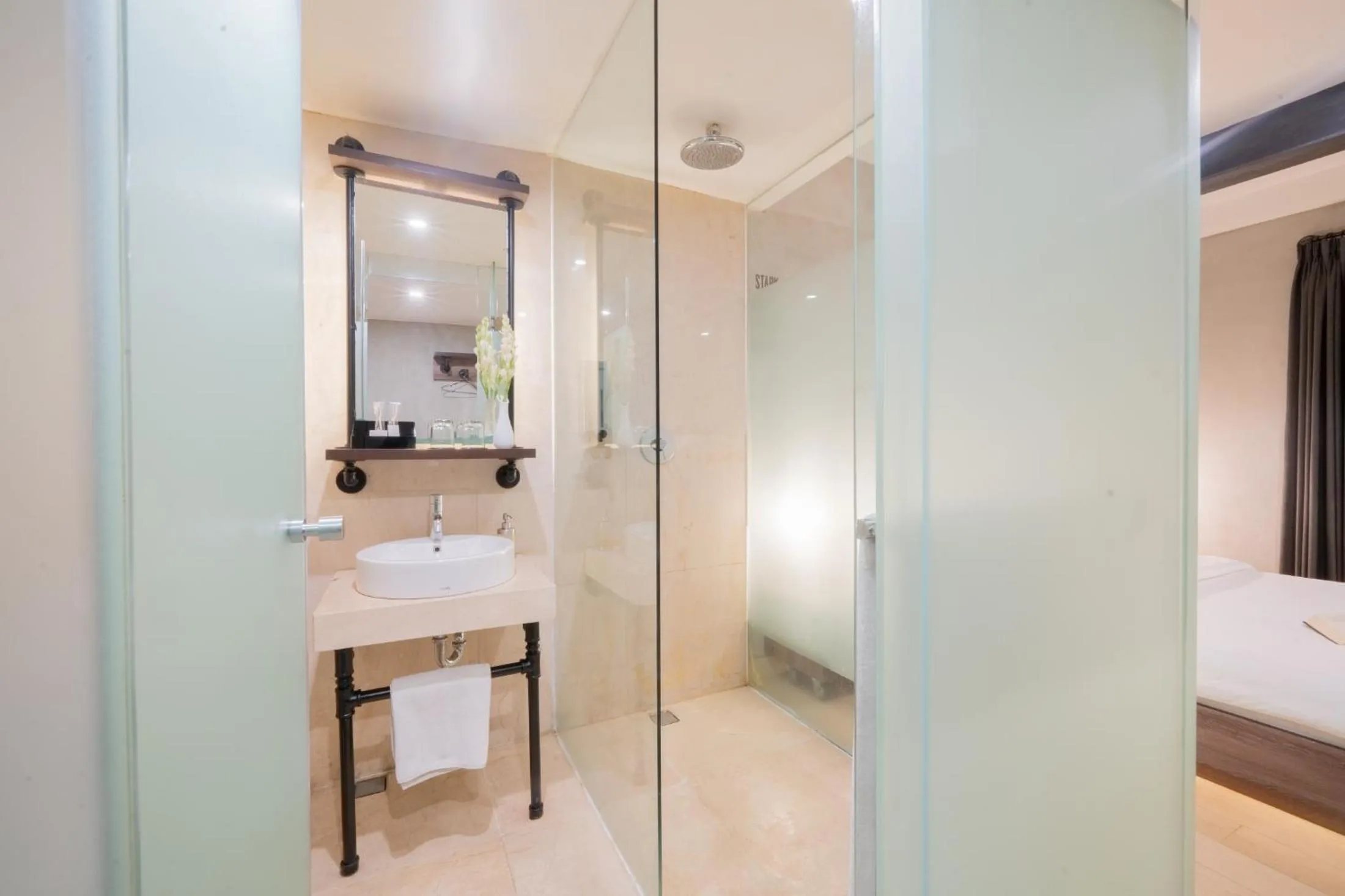 Bathroom, Bed in Stark Boutique Hotel and Spa