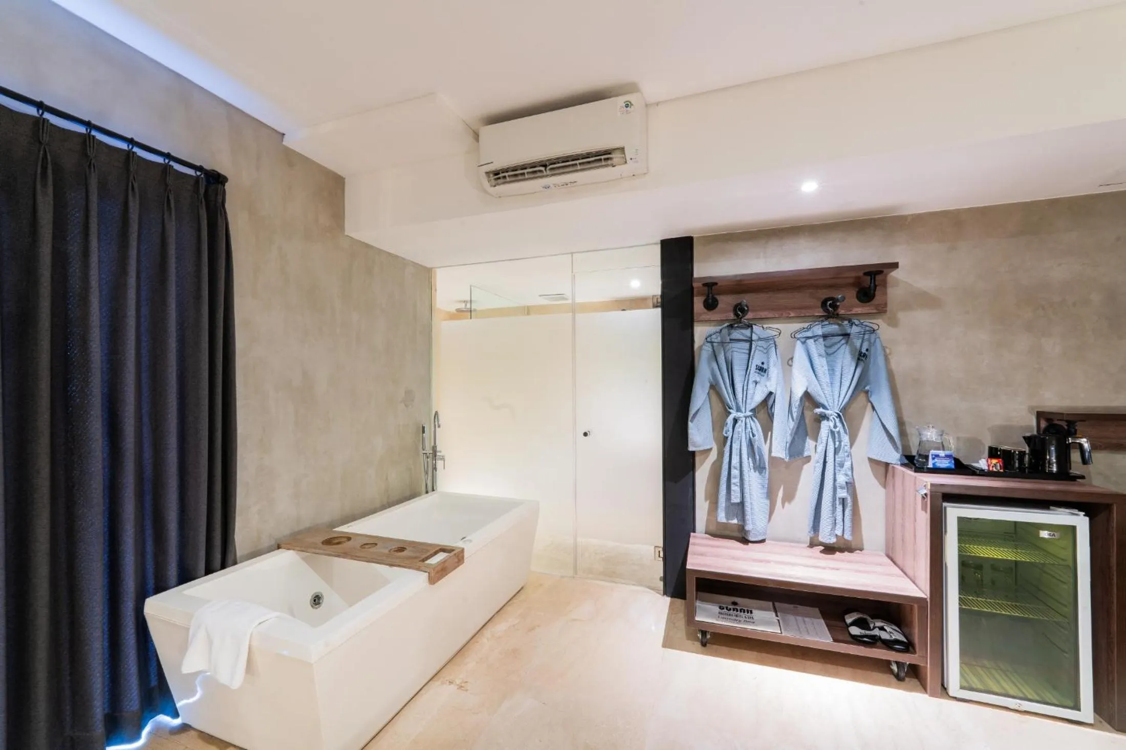 Seating area, Bed in Stark Boutique Hotel and Spa