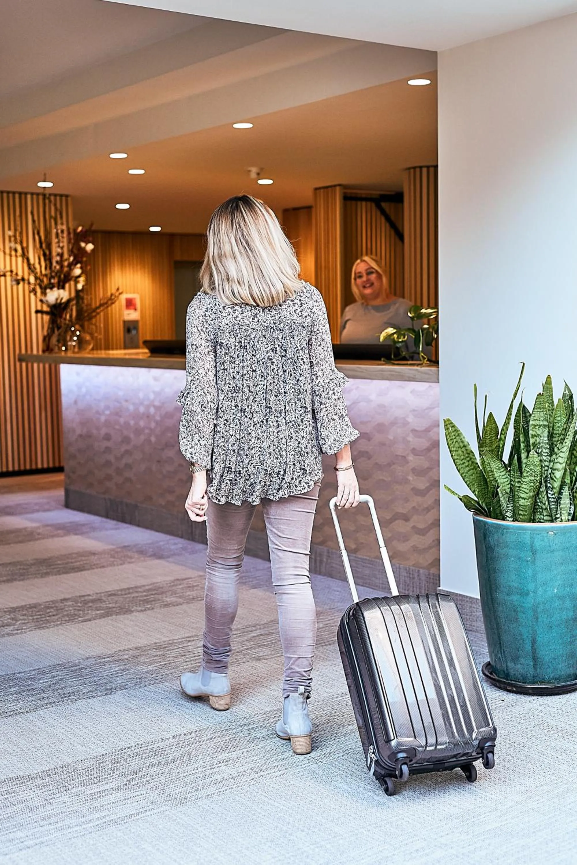 Lobby or reception in Salamanca Inn