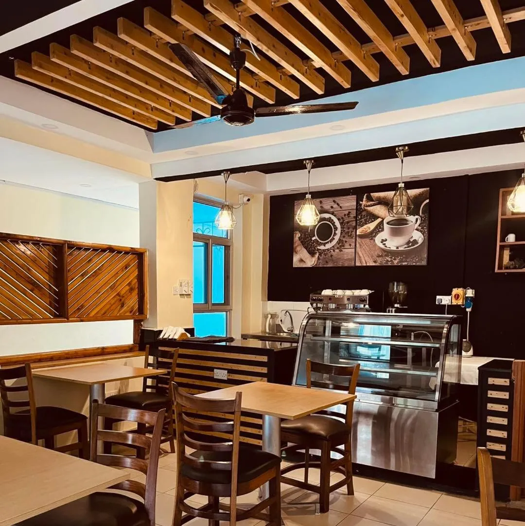 Restaurant/places to eat in Merry Villa Hotel & Apartments