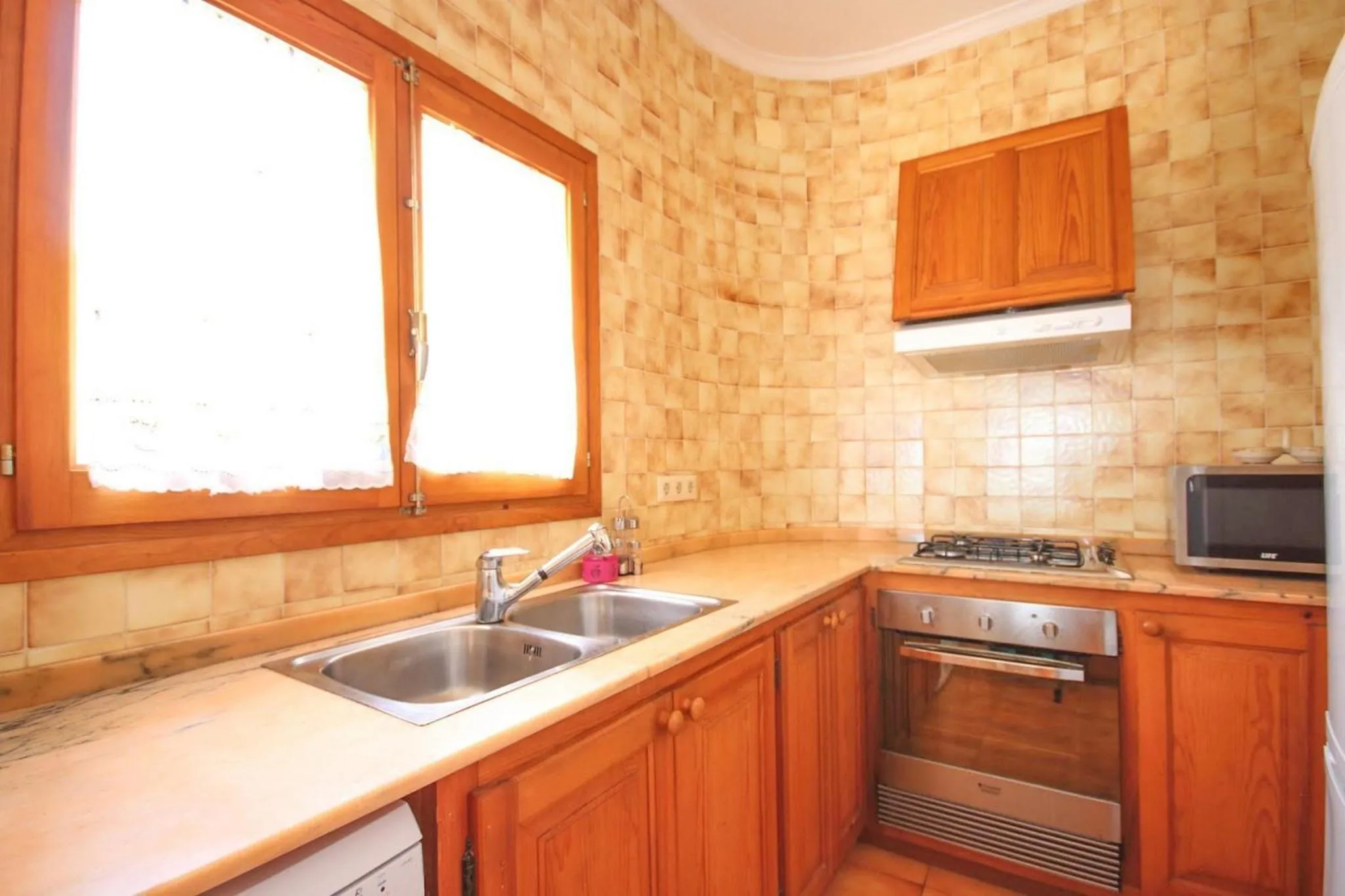 Property building in Villa Cucarres 0705