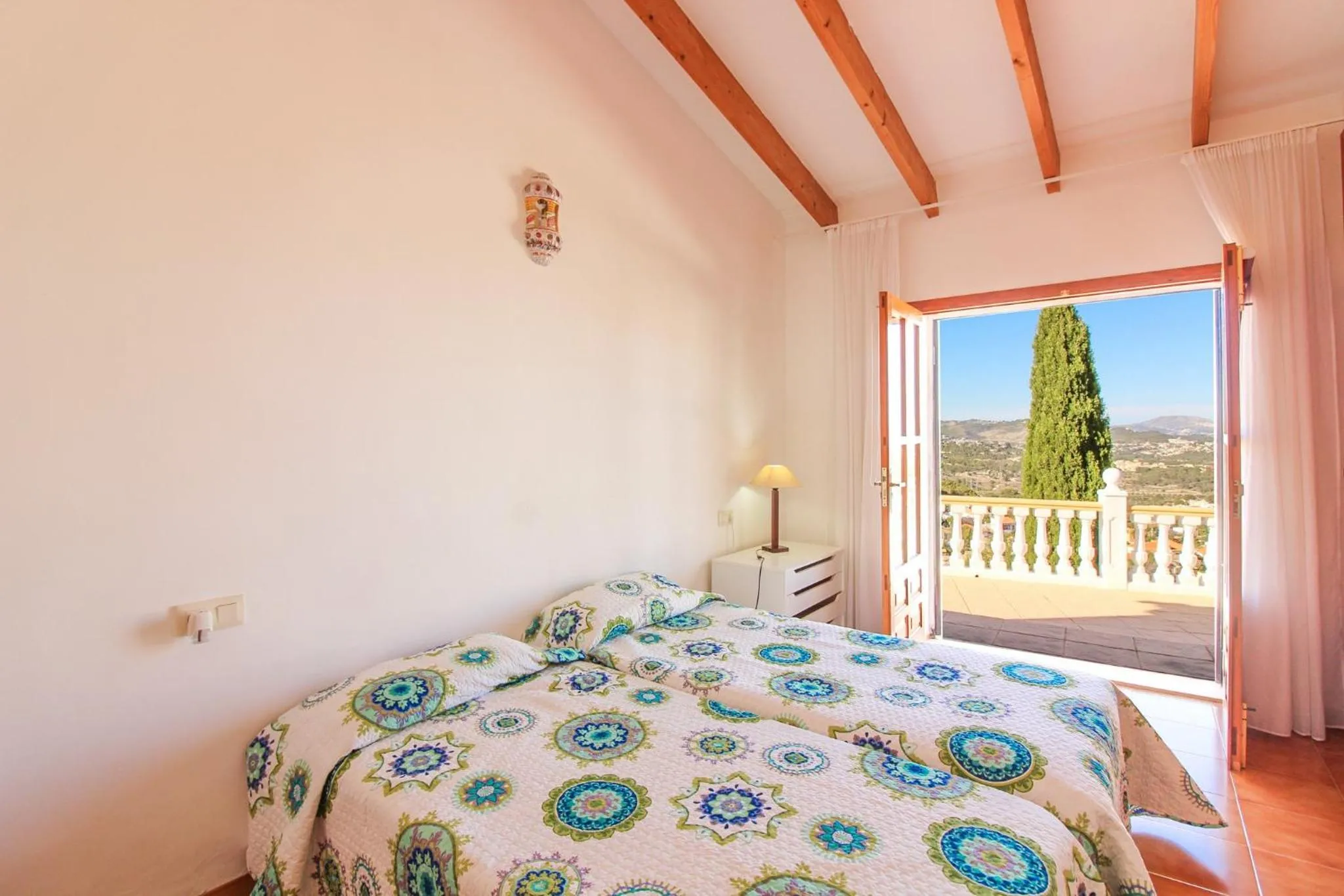 Property building, Bed in Villa Cucarres 0705