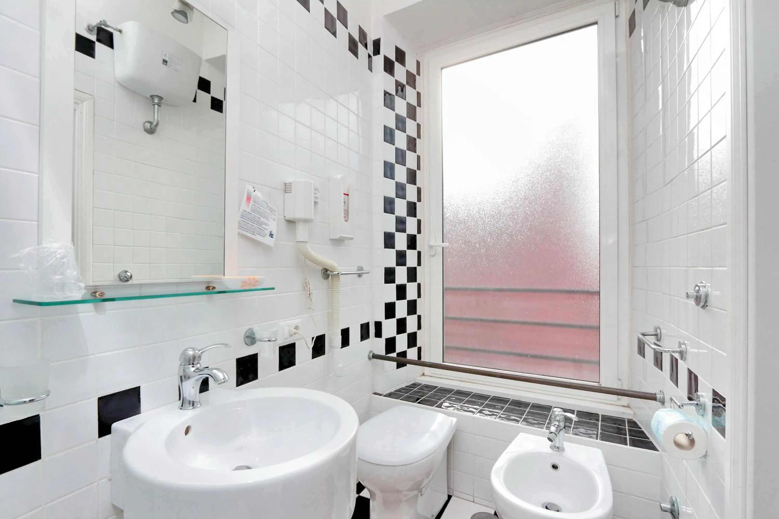 Bathroom in Sonnino Suite