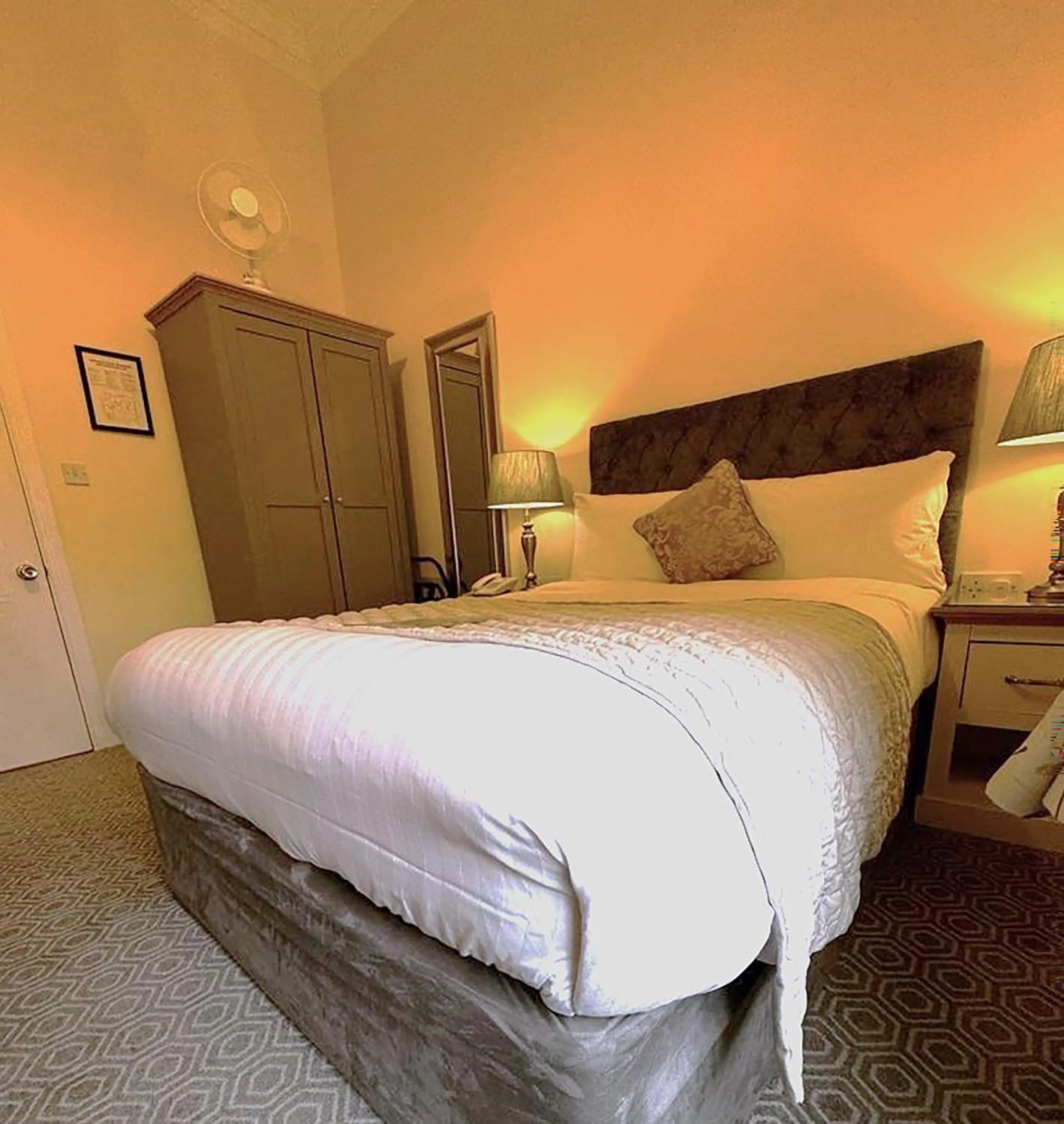 Bed in Waterloo Lodge