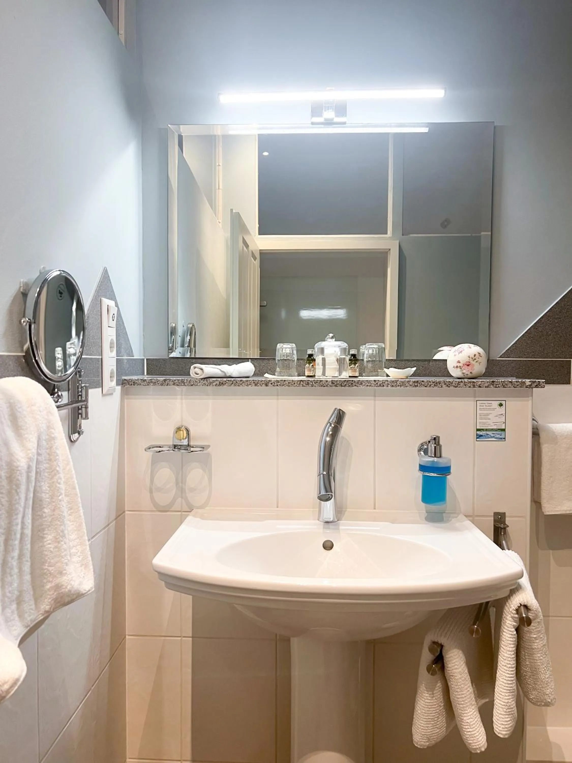 Bathroom in Hotel Service Apartments am Prinzenplatz - Superior