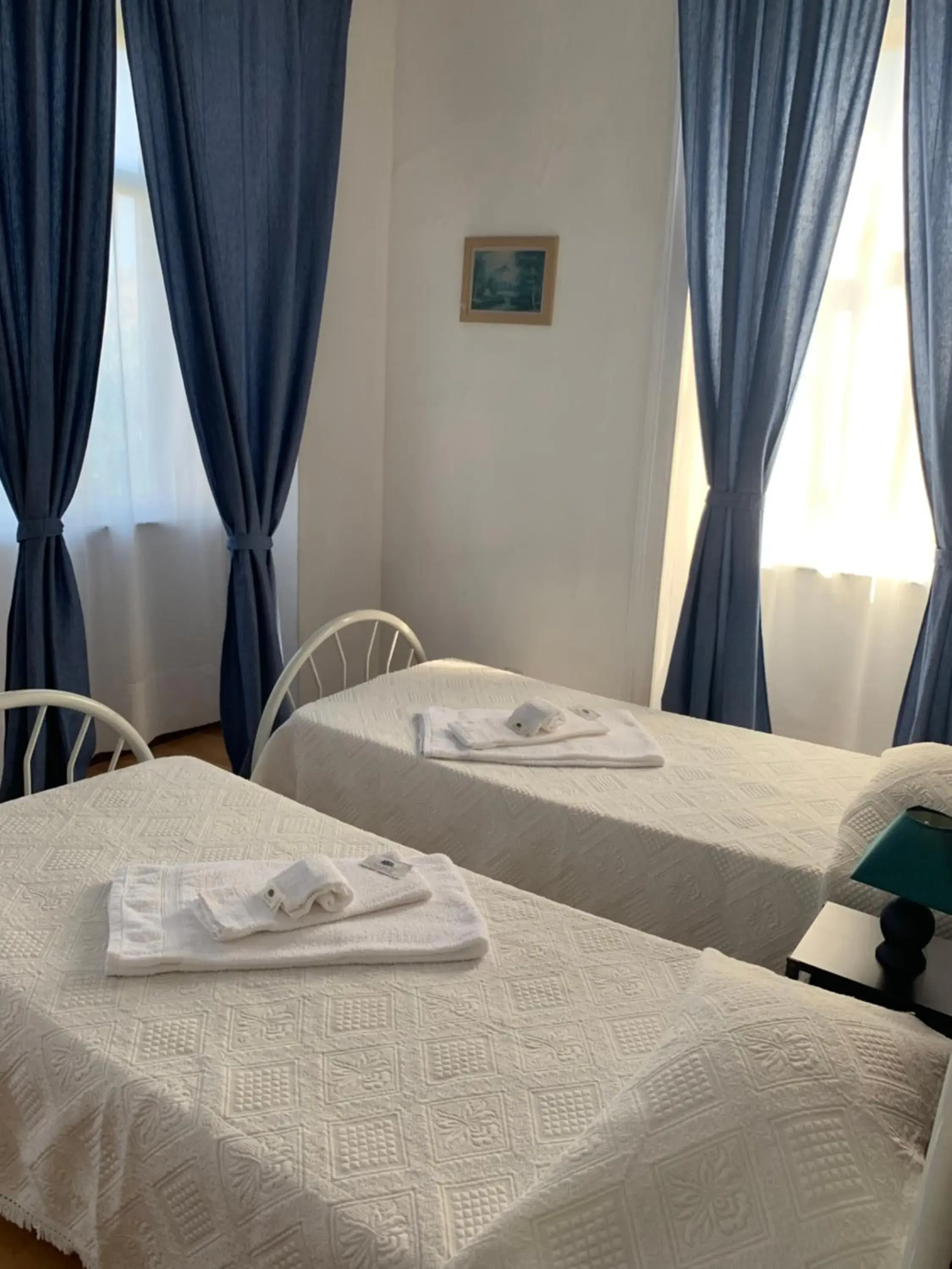 Twin Room in Residencia Whitelove Twin Room in Residencia Whitelove