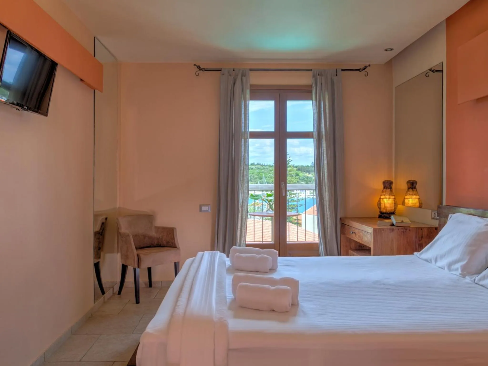 Photo of the whole room, Bed in Fiscardo Bay Hotel