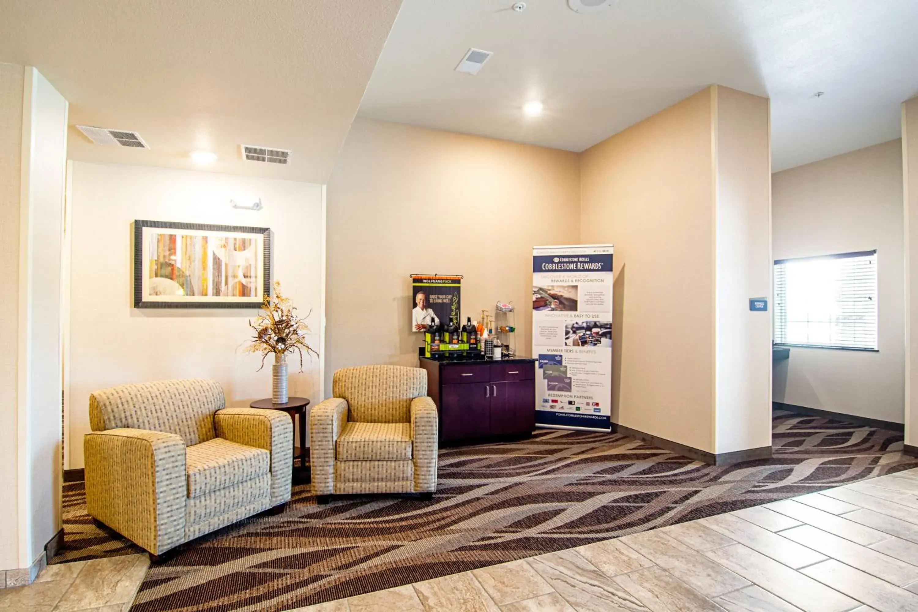 Lobby or reception in Cobblestone Hotel & Suites - Paxton Lobby or reception in Cobblestone Hotel & Suites - Paxton