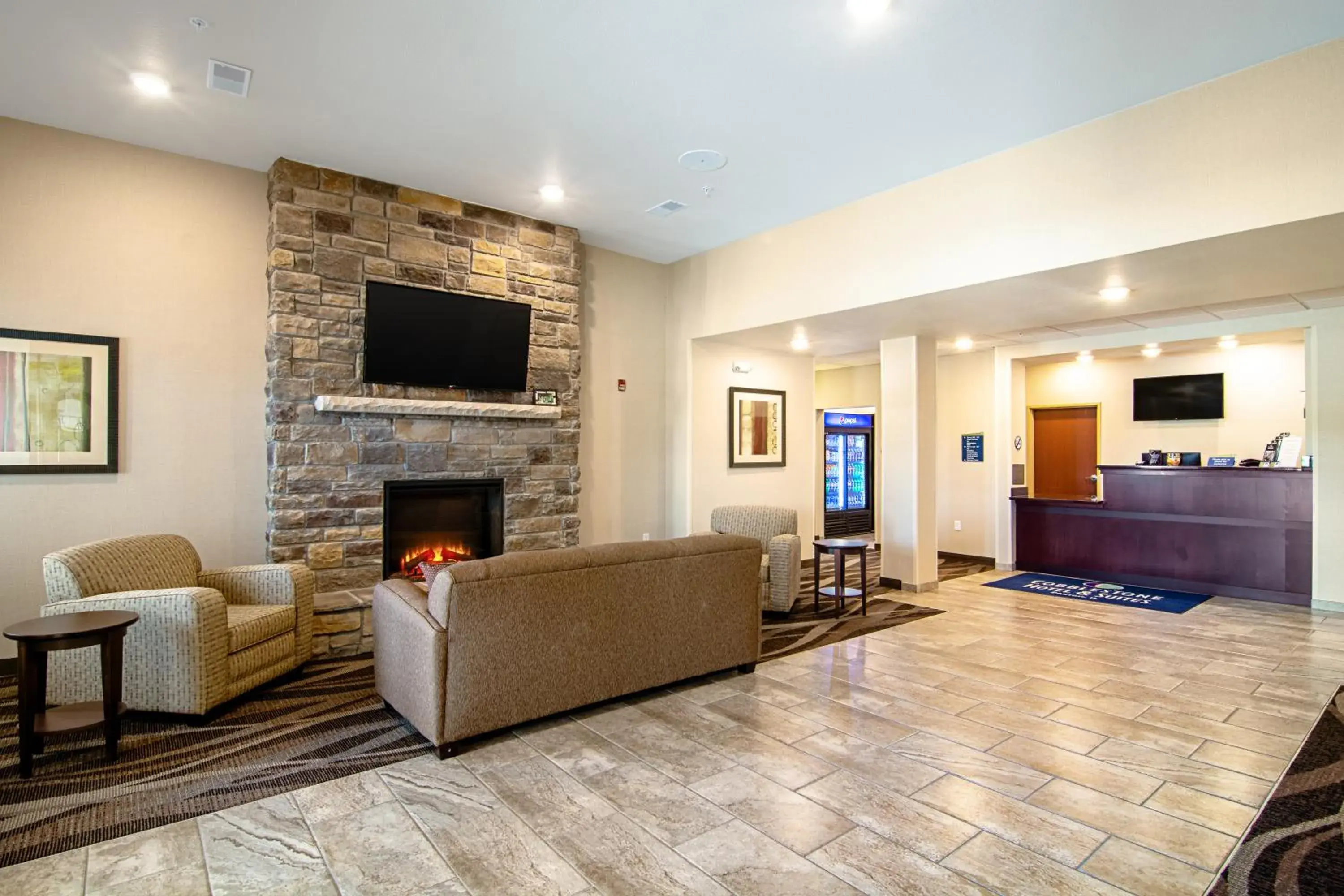 Lobby or reception in Cobblestone Hotel & Suites - Paxton Lobby or reception in Cobblestone Hotel & Suites - Paxton
