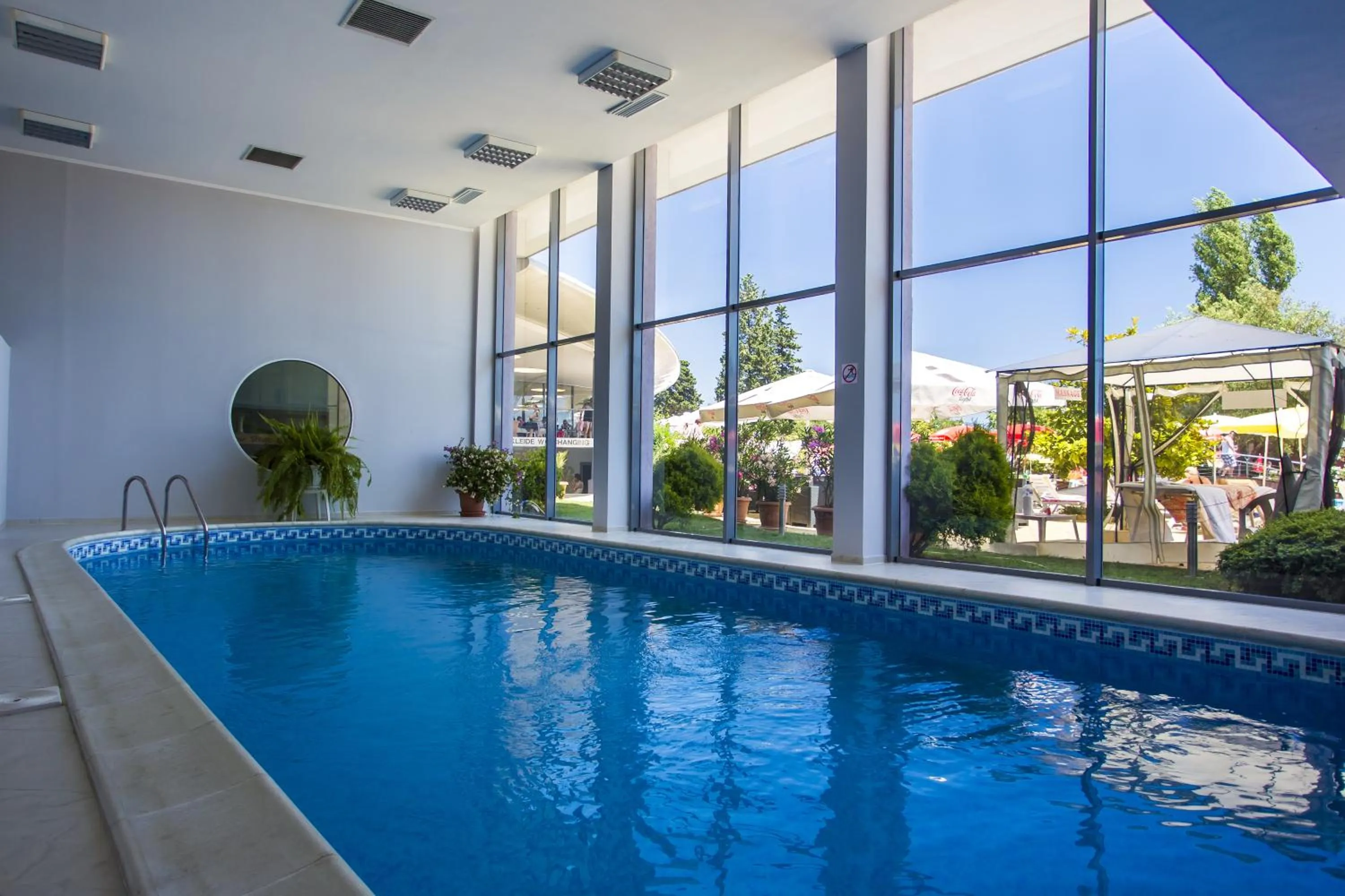Swimming pool in Hotel Neptun Beach