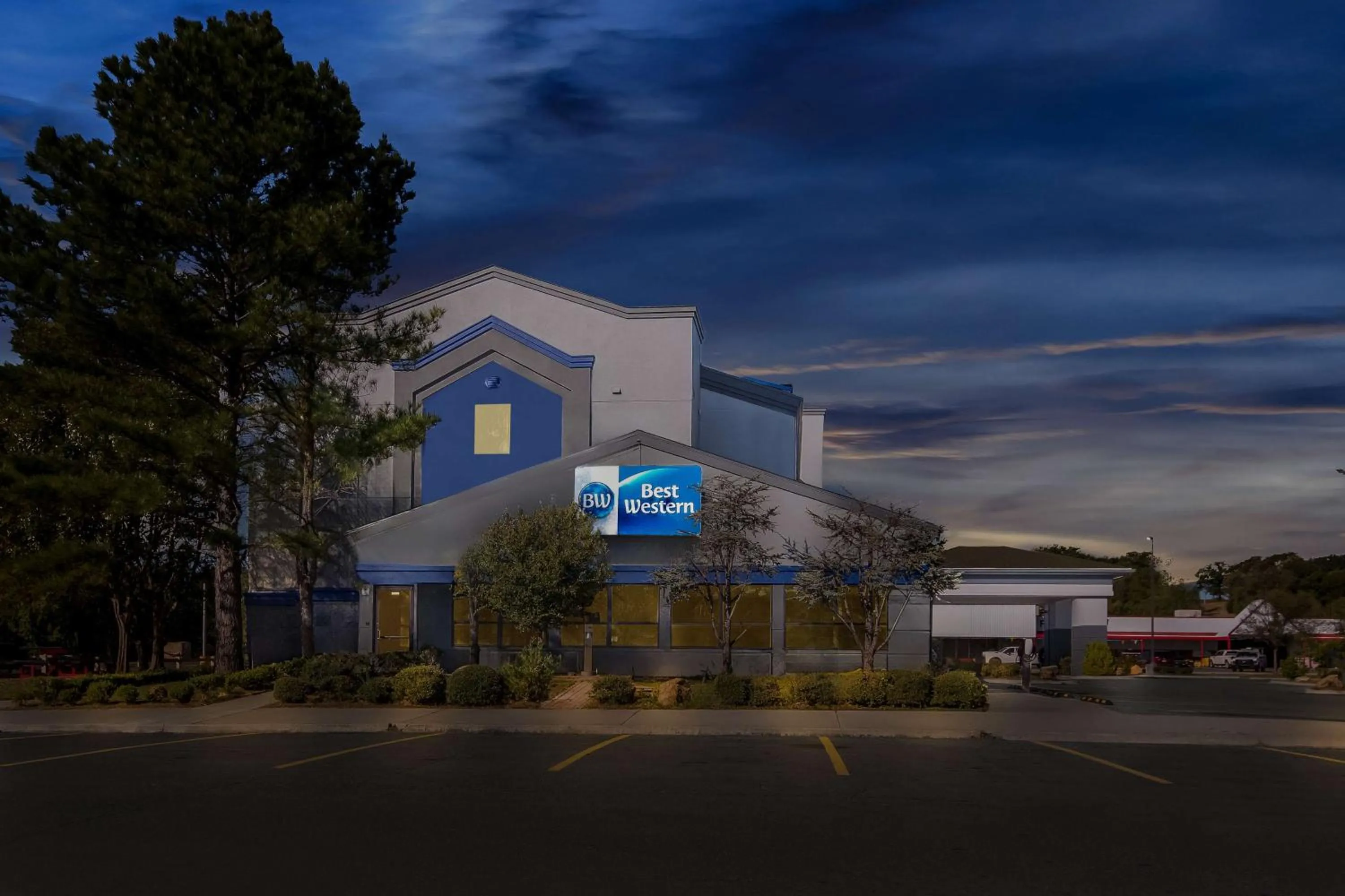Property building in Best Western Seminole Inn and Suites