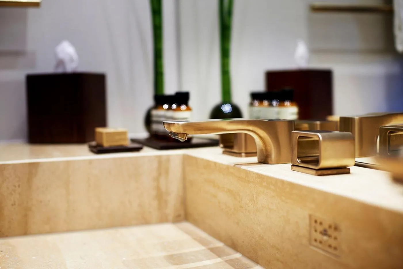 Bathroom in BEYOND by Geisel