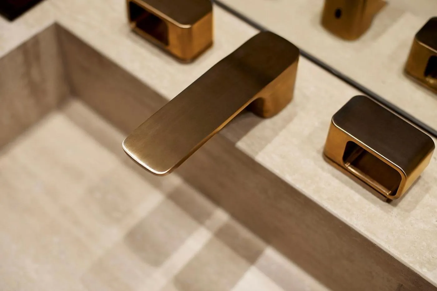 Bathroom in BEYOND by Geisel