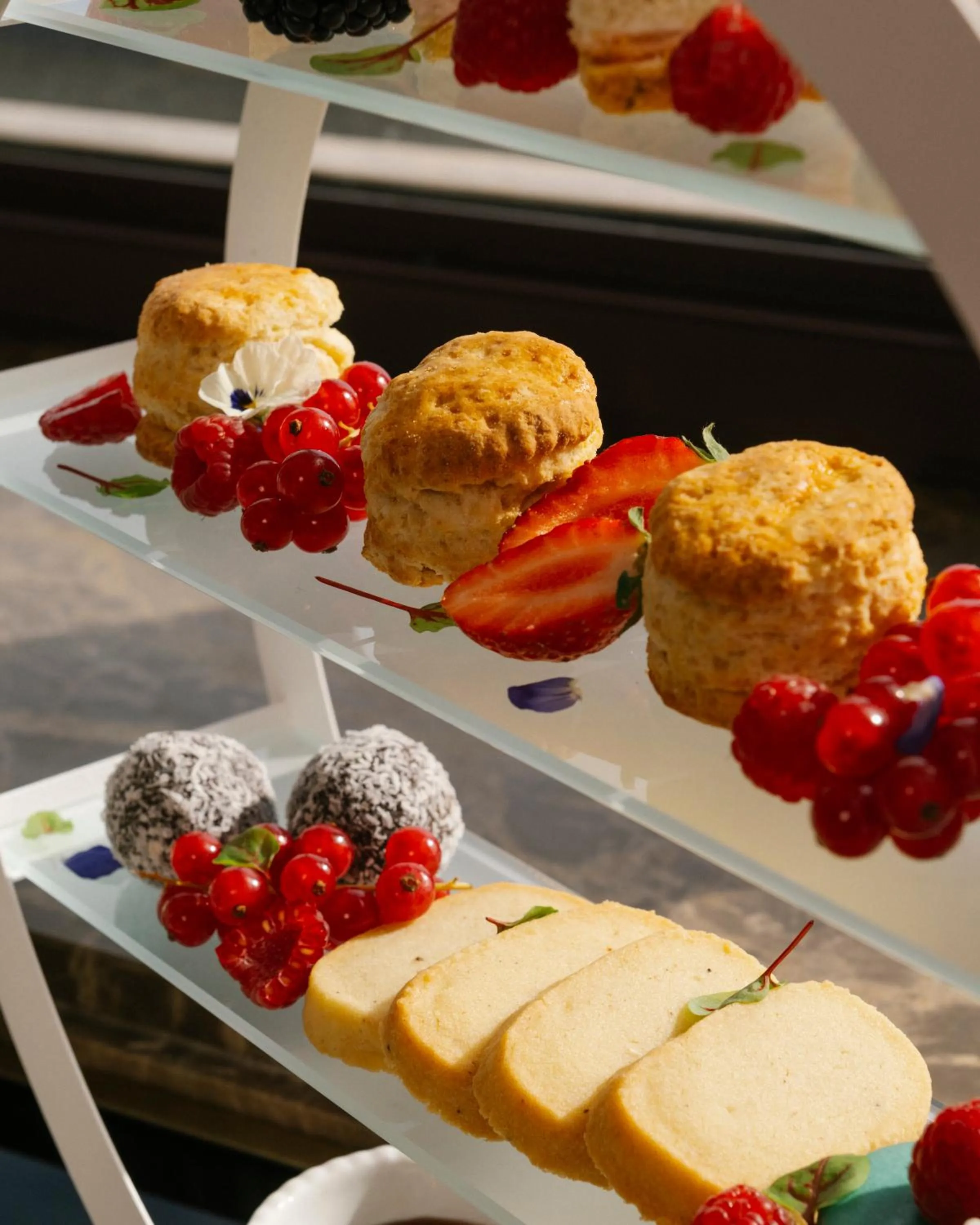 Restaurant/places to eat in De Bonart Naples, Curio Collection By Hilton