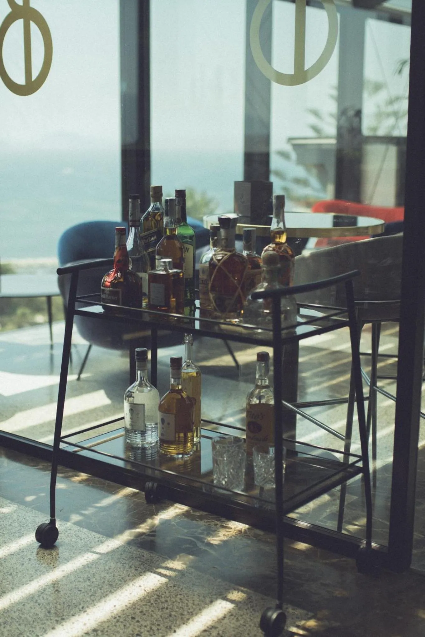 Restaurant/places to eat in De Bonart Naples, Curio Collection By Hilton