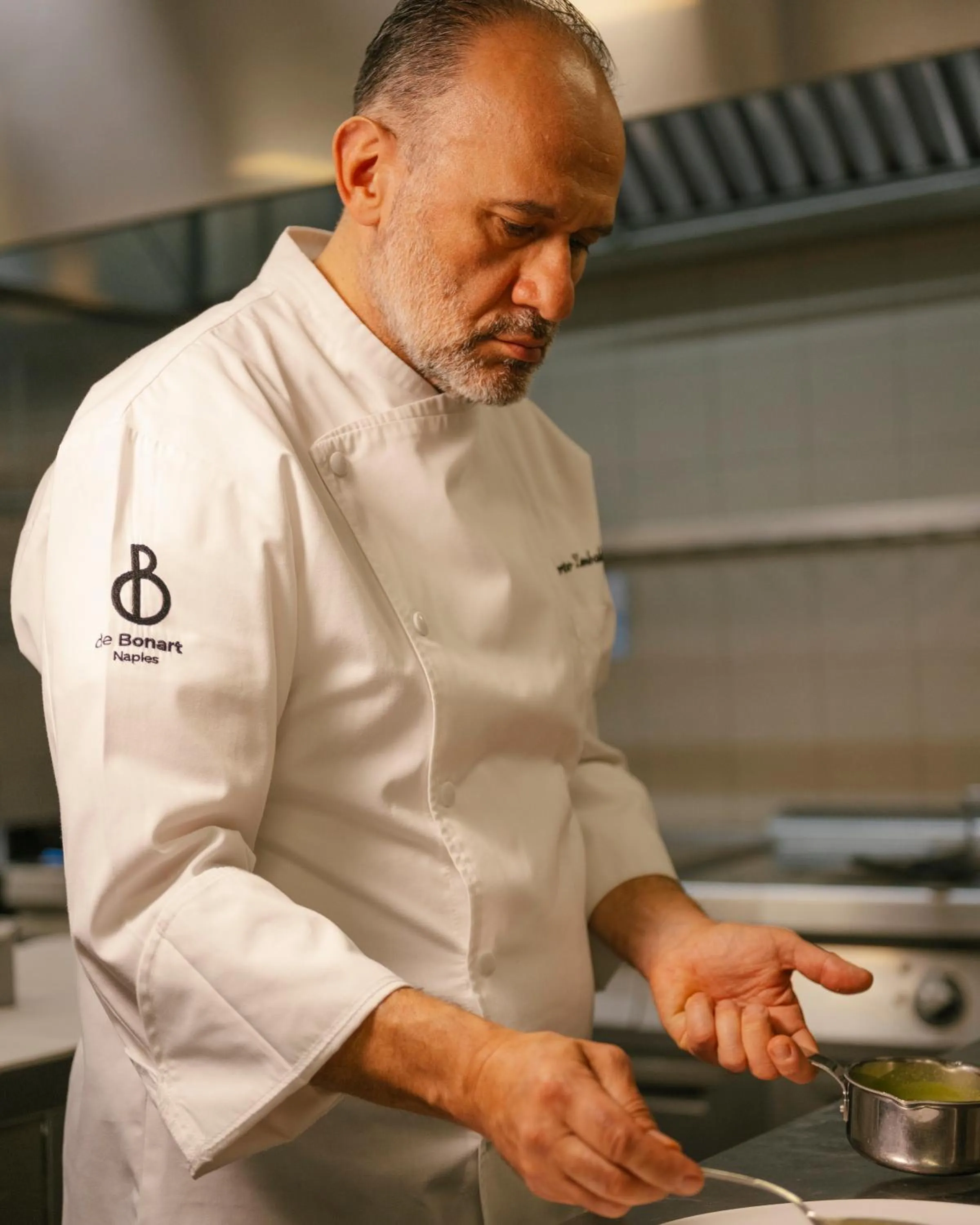 kitchen in De Bonart Naples, Curio Collection By Hilton