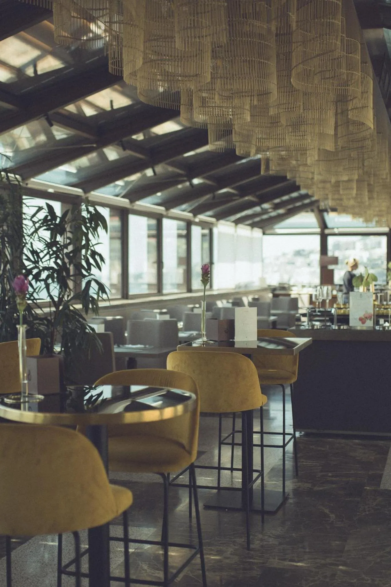 Restaurant/places to eat in De Bonart Naples, Curio Collection By Hilton