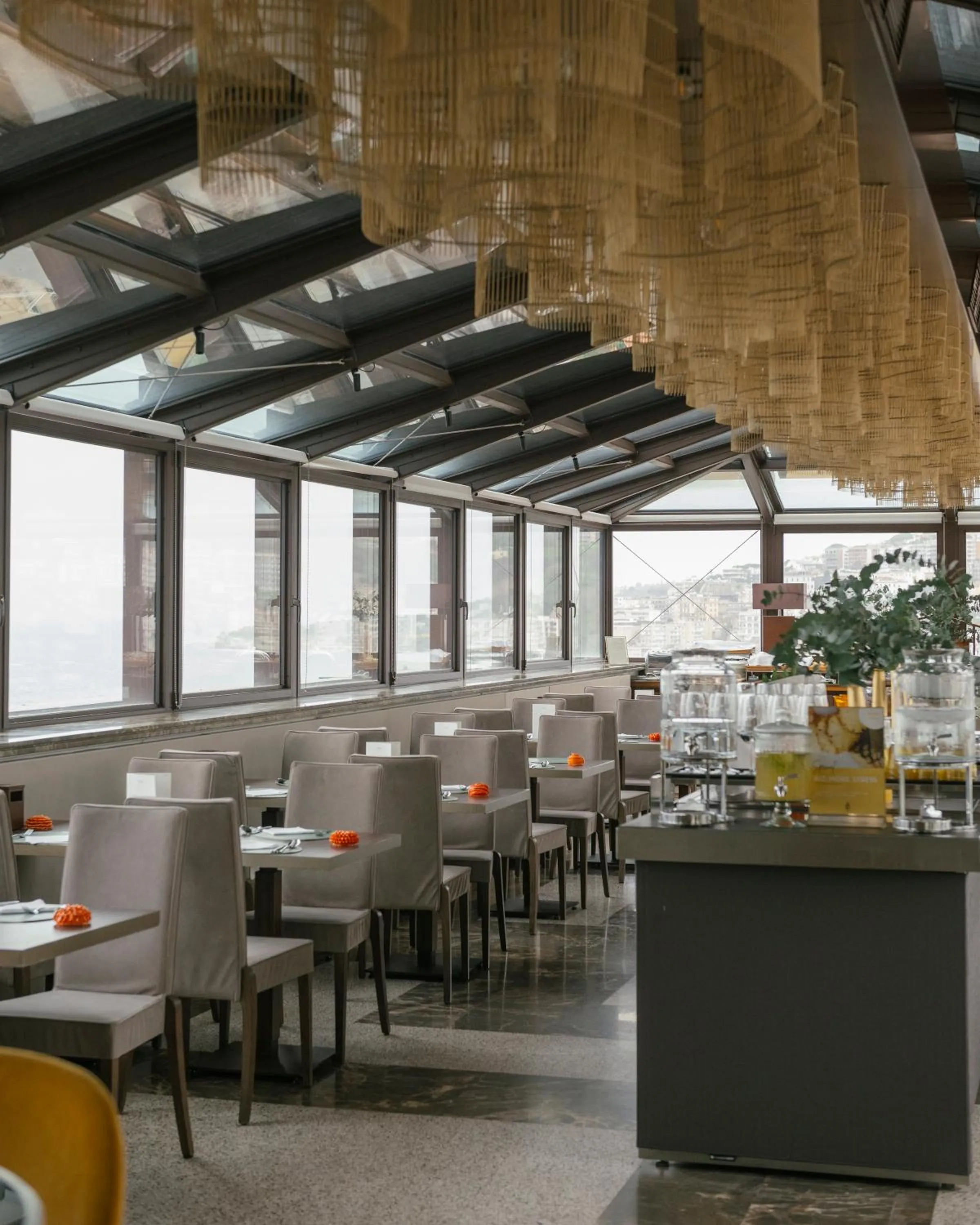 Breakfast in De Bonart Naples, Curio Collection By Hilton