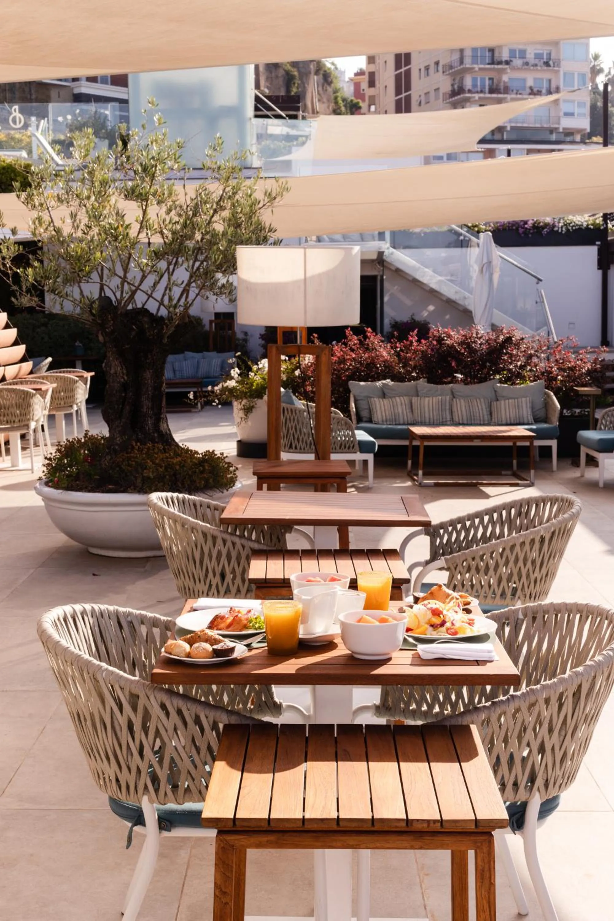 City view in De Bonart Naples, Curio Collection By Hilton